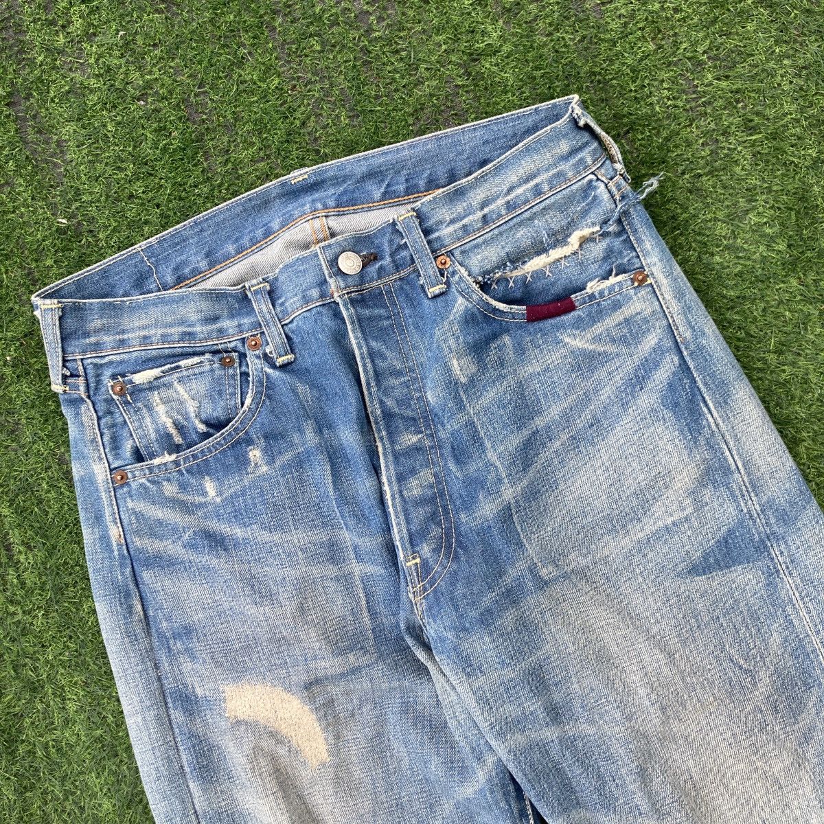 Levi's VINTAGE LEVI’S BIG E 501 SELVEDGE DISTRESSED JEANS Size US 32 / EU 48 - 4 Thumbnail