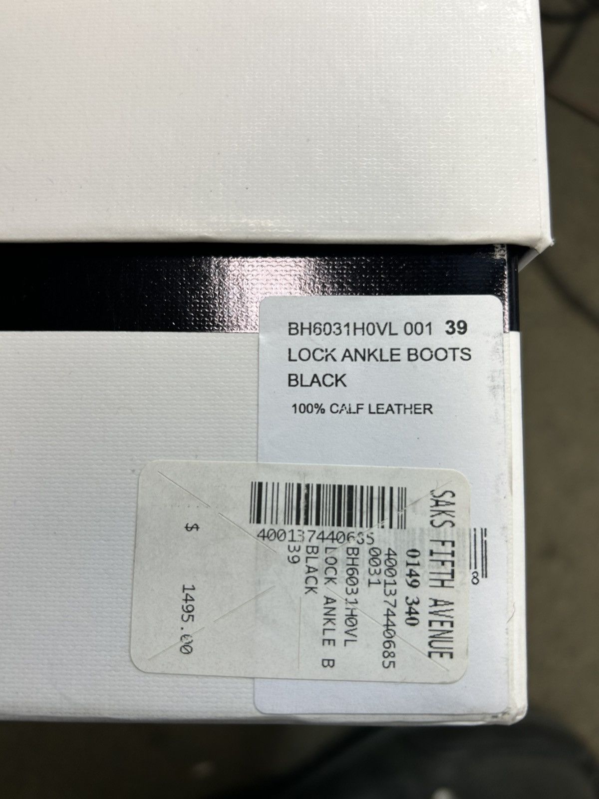 Givenchy Givenchy Lock Ankle Boots In Leather Size US 9 / IT 39 - 13 Thumbnail