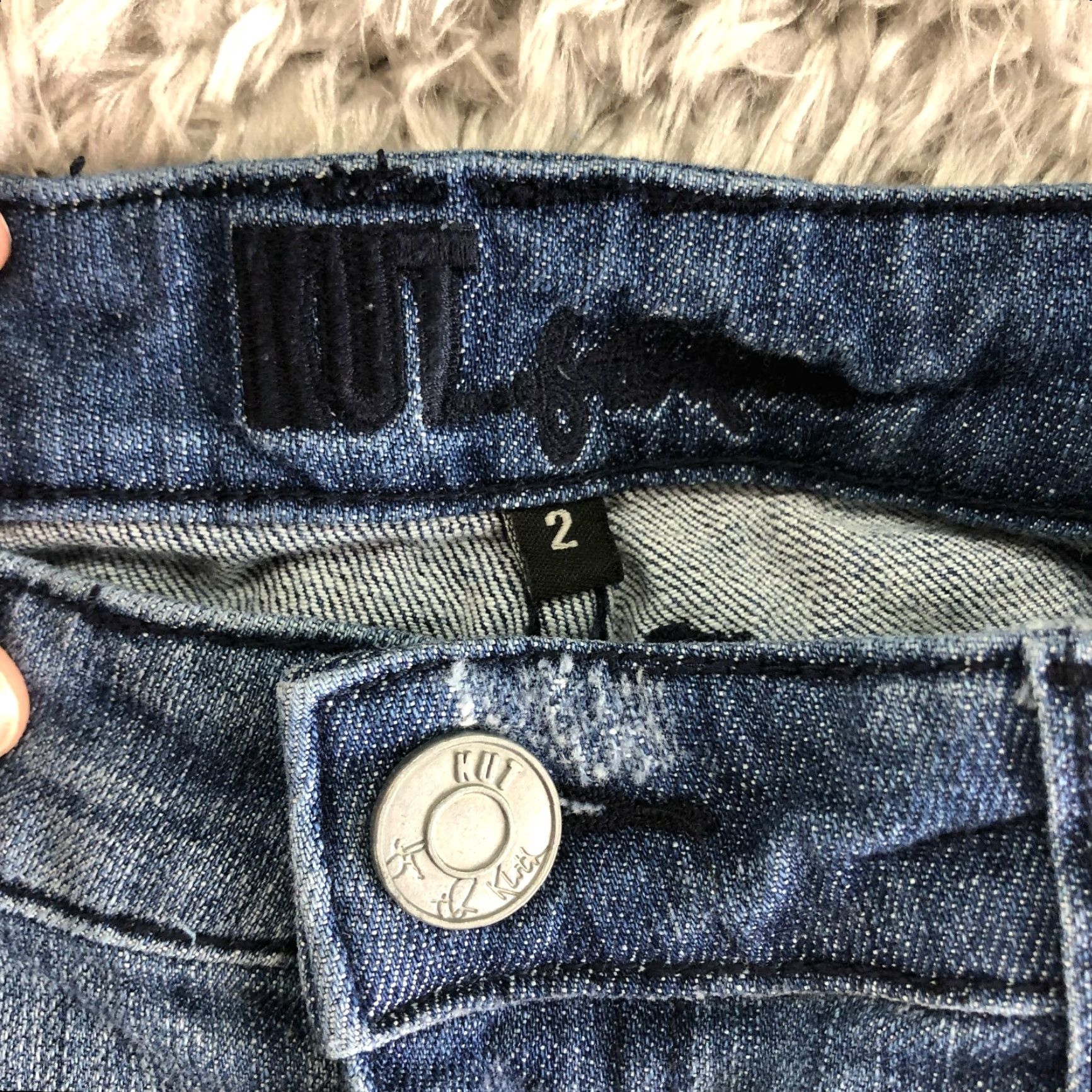 Vintage KUT from the Kloth Womens Size 2 Mid Rise Straight Denim Jeans Blue Distressed-Not Distressed? (Note: Distressed is No in specs) Size 26" / US 2 / IT 38 - 7 Thumbnail