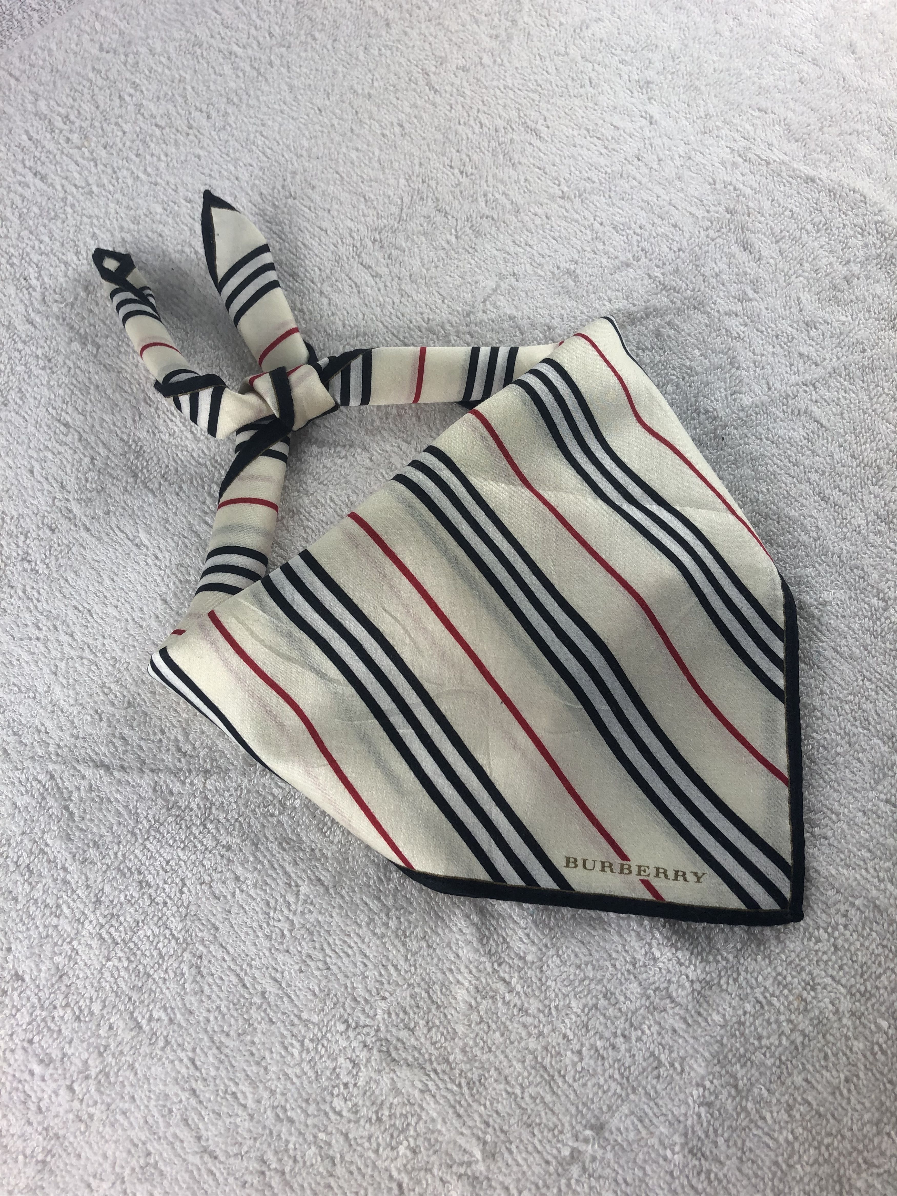 Burberry Burberry Handkerchief / Bandana / Neckerchief Size ONE SIZE - 1 Thumbnail