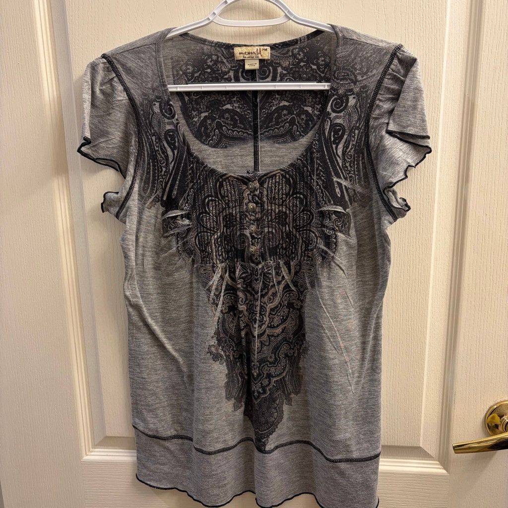 Affliction One World Live and Let Live Gray Paisley Henley Top flutter Size M / US 6-8 / IT 42-44 - 1 Thumbnail