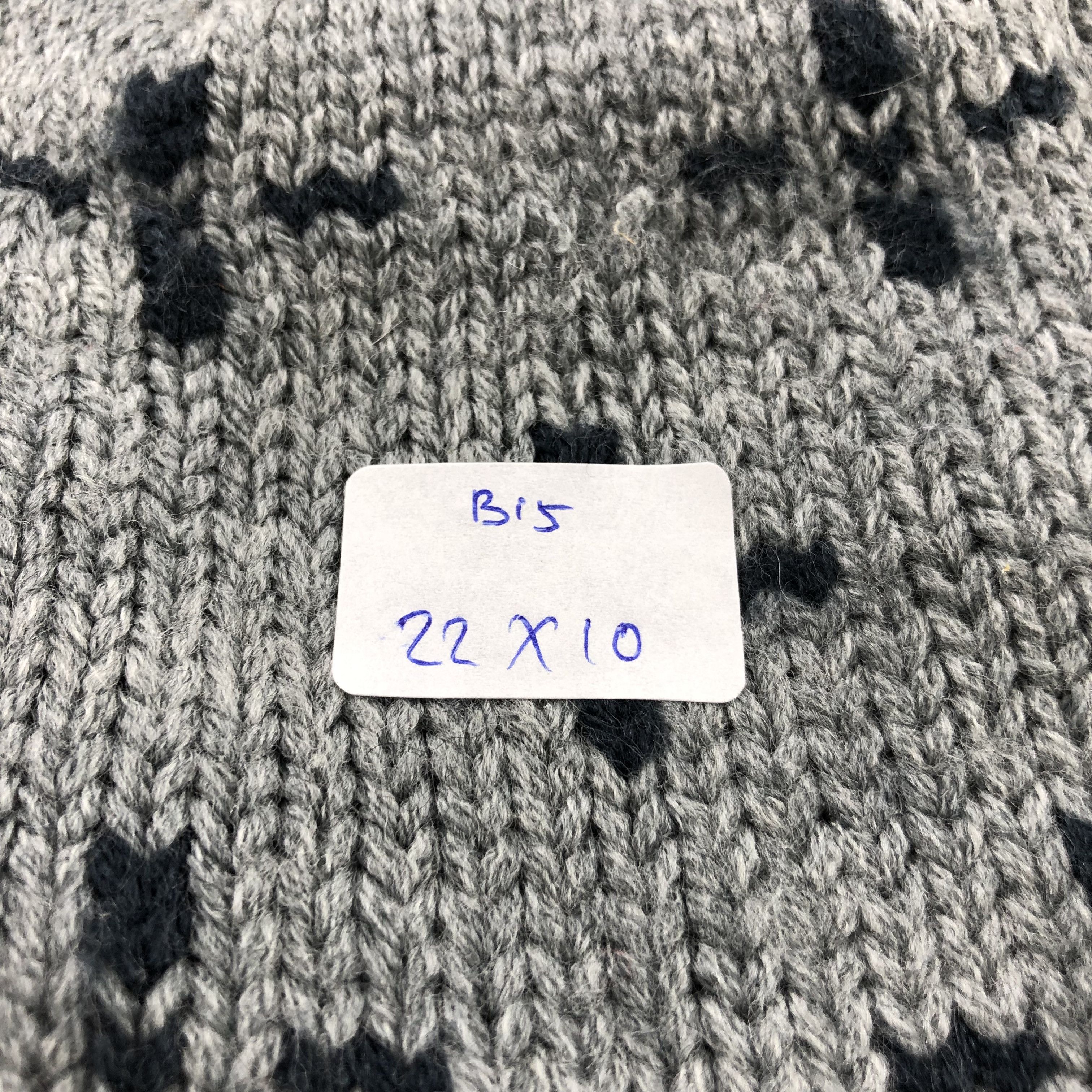 Airwalk Airwalk Little Crosses Bobble Beanie Snowcap Snow Hat B15 Size ONE SIZE - 5 Thumbnail