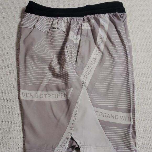 Adidas Adidas Rare Graphic Aeroready Basketball Zippered Pockets A Size US 28 / EU 44 - 1 Thumbnail