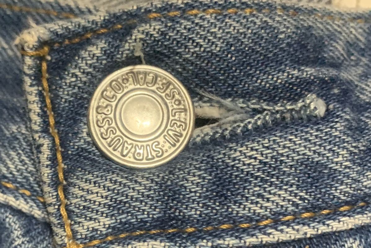 Levi's Vintage Levis 501 Blue Jeans Distressed Nice Design Size US 33 - 8 Thumbnail