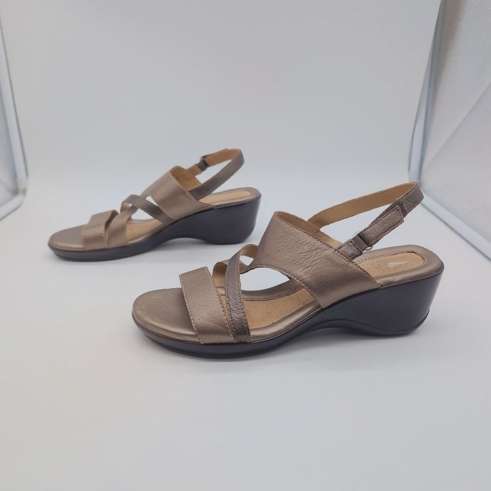 Naturalizer Naturalizer "Tender" sz 7.5 Gold Leather Women's Sandals Size US 7.5 / IT 37.5 - 5 Thumbnail