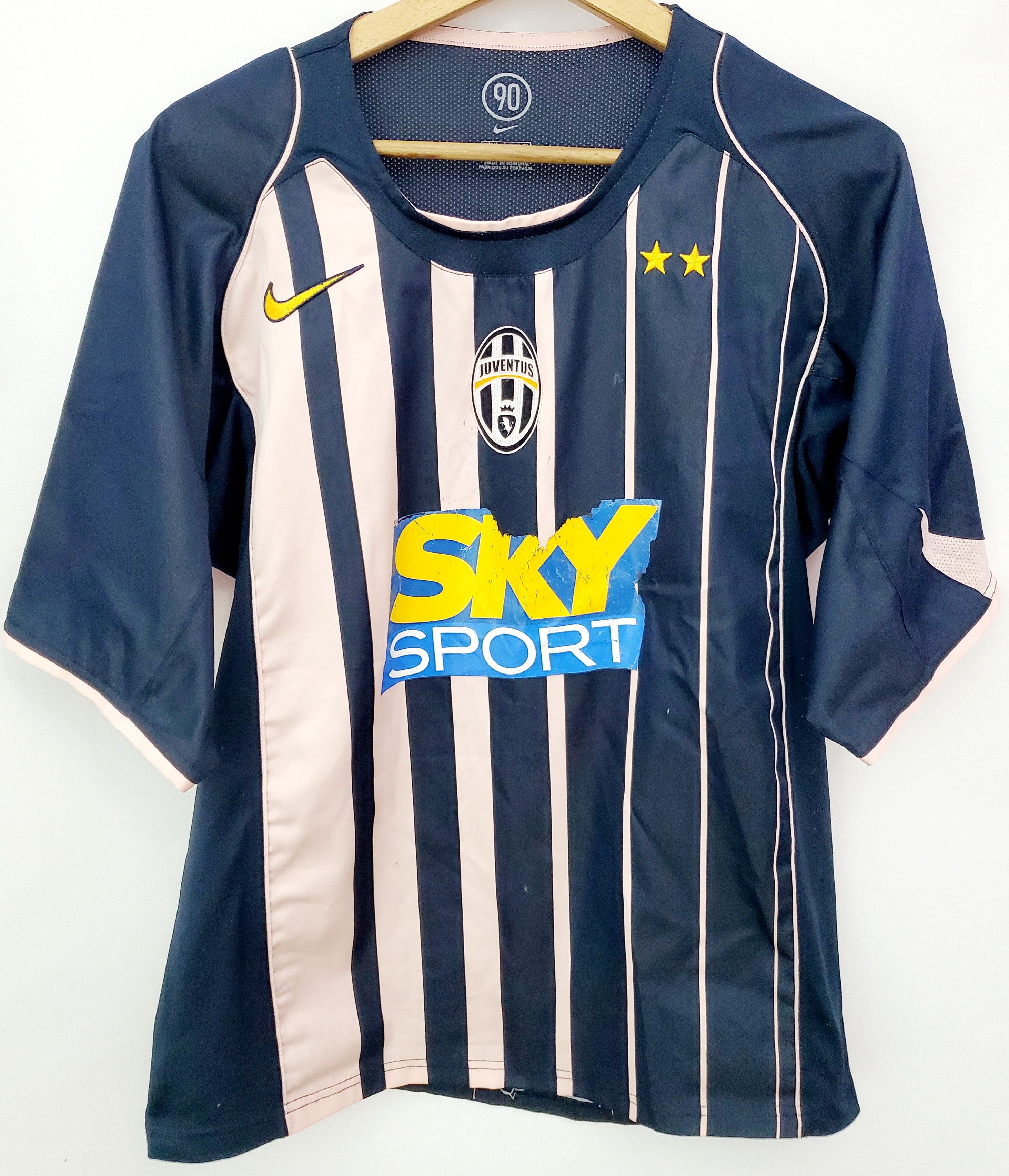 Nike × Vintage Vintage 2004-05 Juventus Away soccer jersey size M Size US M / EU 48-50 / 2 - 1 Thumbnail