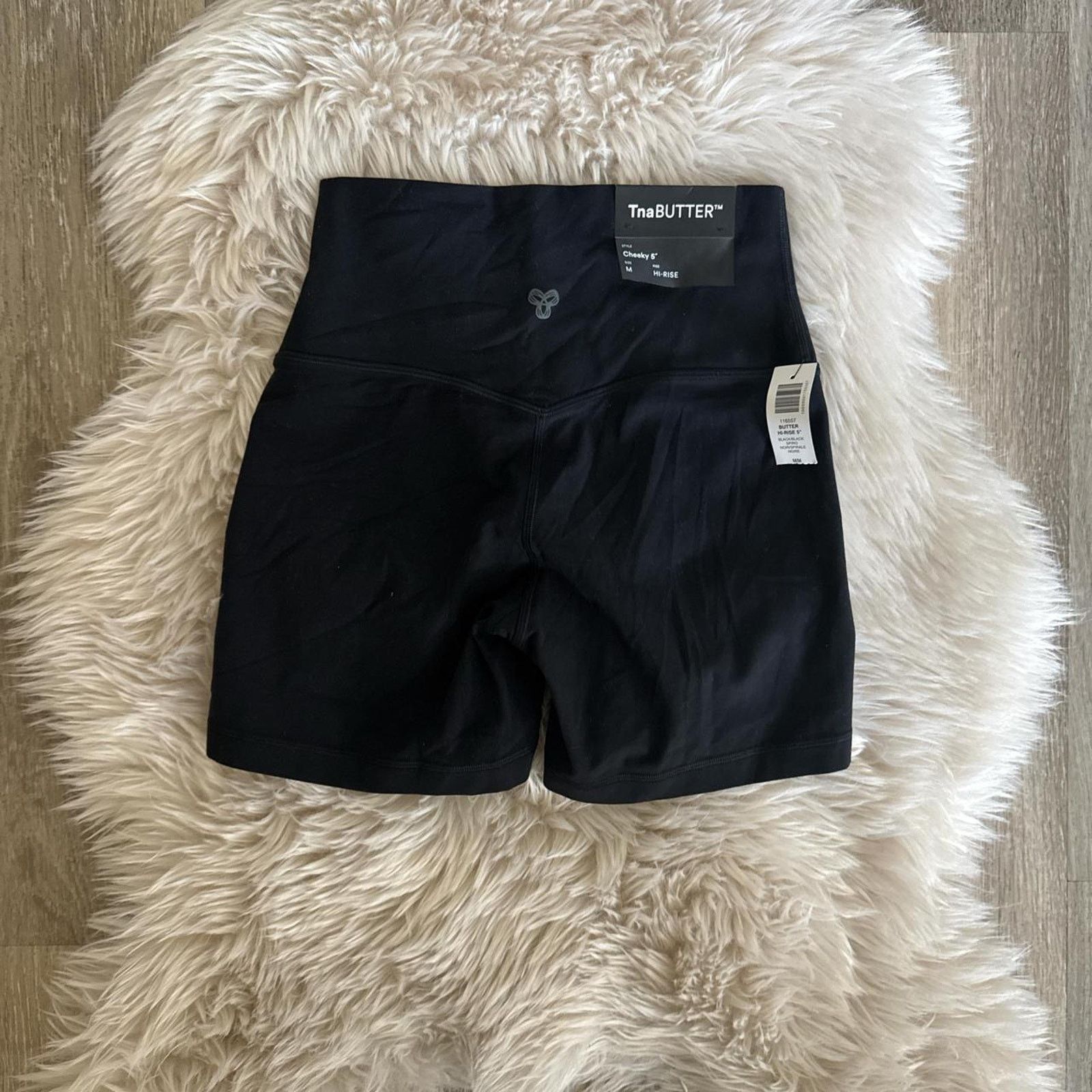 Aritzia NWOT ARITZIA TNA Butter High Rise Biker Short - Black M Size 28" / US 6 / IT 42 - 3 Thumbnail