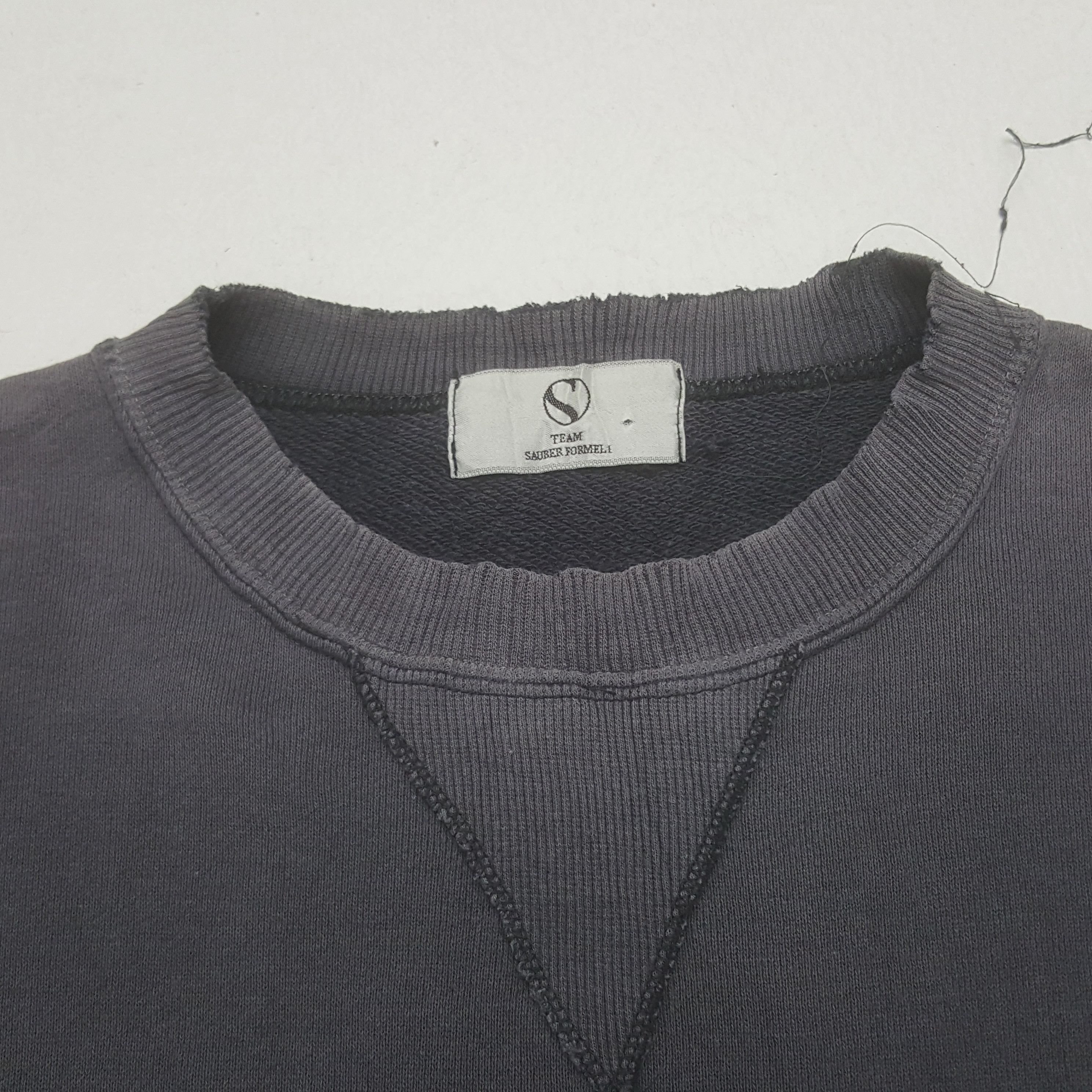 Vintage Vintage Sauber Mercedes Racing Sport Brand Sweatshirt Size US M / EU 48-50 / 2 - 4 Thumbnail