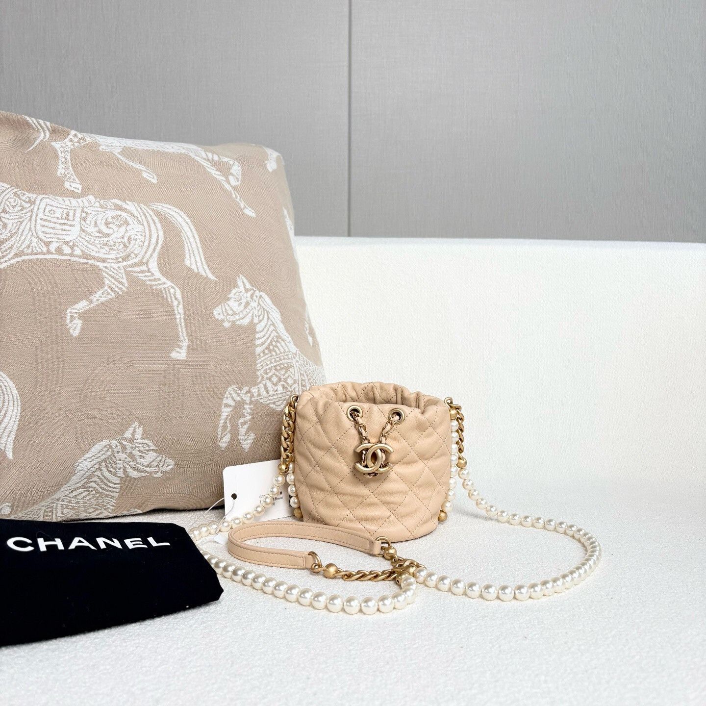 Chanel Pre-loved Bag Very good condition Size ONE SIZE - 1 Thumbnail