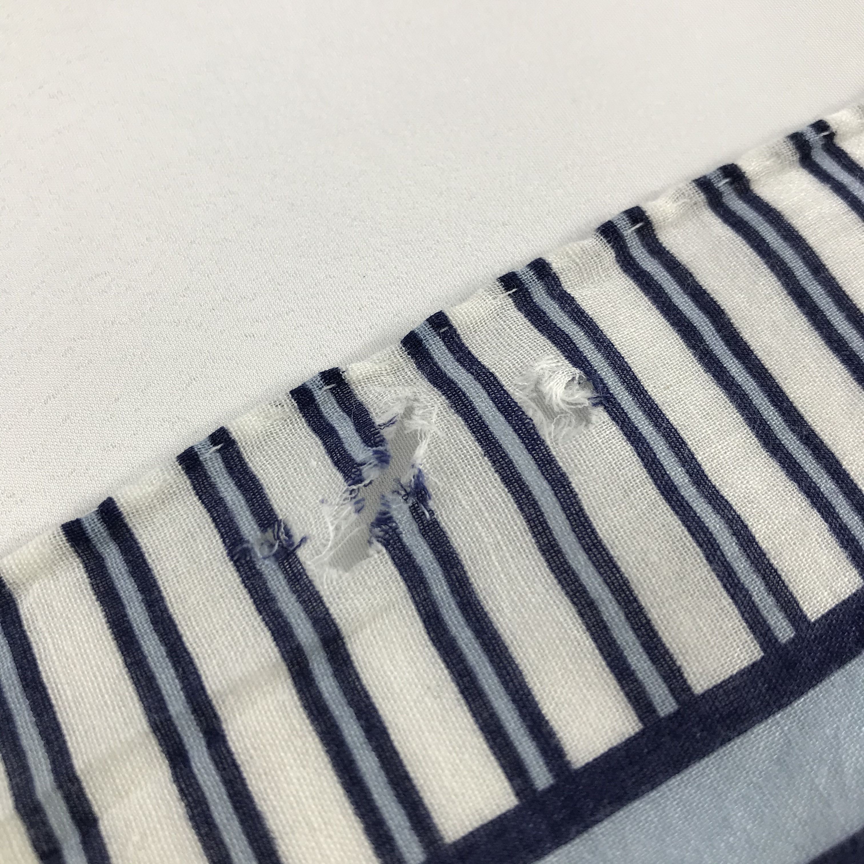 Vintage × Yves Saint Laurent Yves Saint Laurent Bandana / Handkerchief /Neckerchief -S941 Size ONE SIZE - 4 Thumbnail