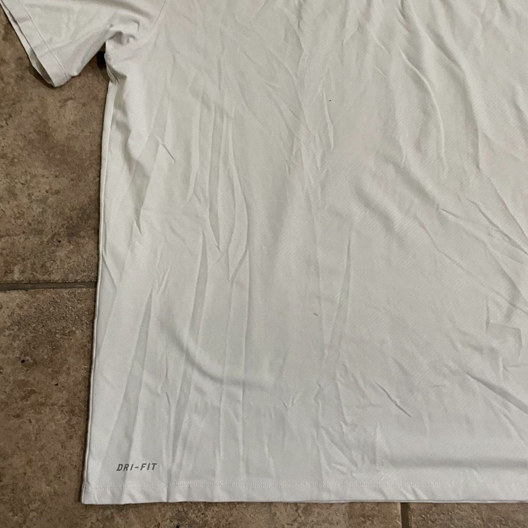 Nike VINTAGE Nike vented collar stretchy athletic polo Golf shirt Mens XL White Size US XL / EU 56 / 4 - 3 Thumbnail