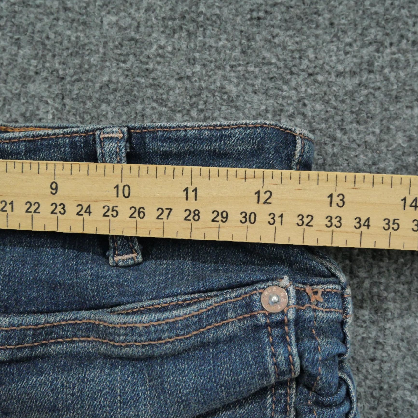 Vintage We The Free Shorts Womens 26 Blue Denim Side Cinch Patch Pockets Size 26" / US 2 / IT 38 - 6 Thumbnail