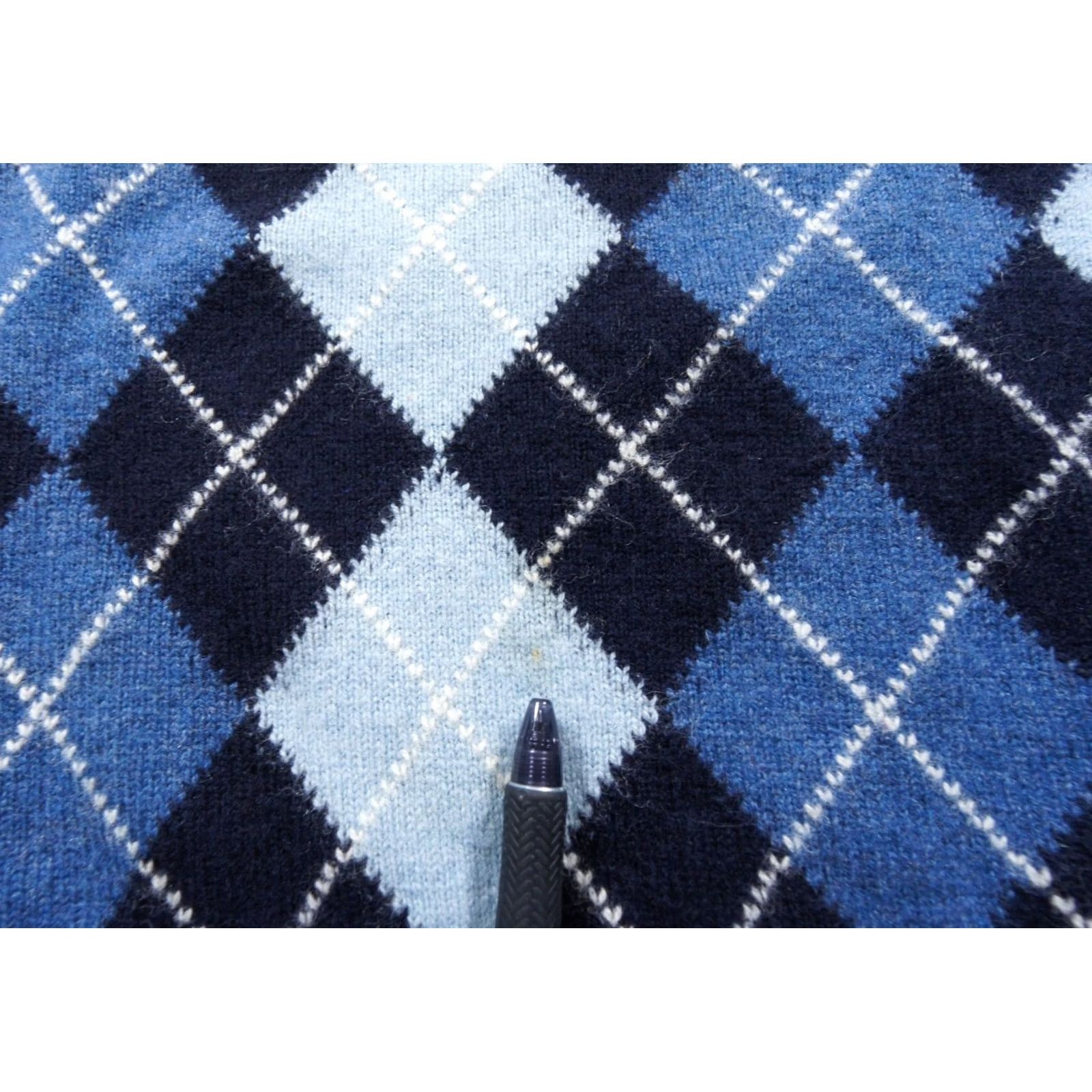 Vintage Vintage Alan Paine Sweater Mens 44 Blue Knit Vneck Lambswool Argyle Preppy Adult Size US XXL / EU 58 / 5 - 5 Thumbnail