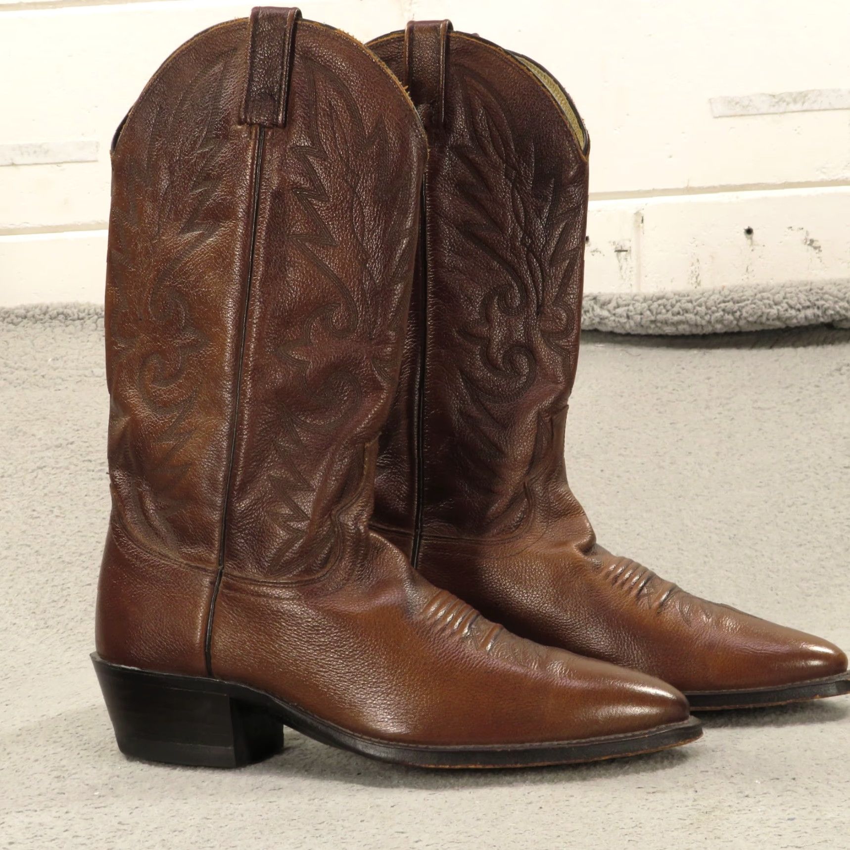 Dan Post VINTAGE Dan Post Boots 11 B Mens Brown Leather 8111 Cowhide Embroidered Western Cowboy Boot Mens Brown Leather Western Cowboy 8111 Size US 11 / EU 44 - 2 Thumbnail
