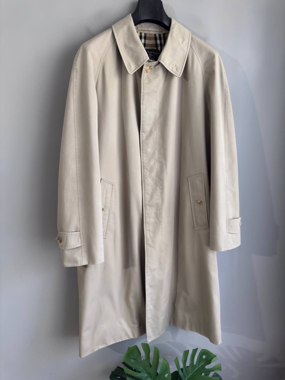 Burberry Burberrys Men's Nova Check Trench Coat, Made in England L Size US L / EU 52-54 / 3 - 3 Thumbnail