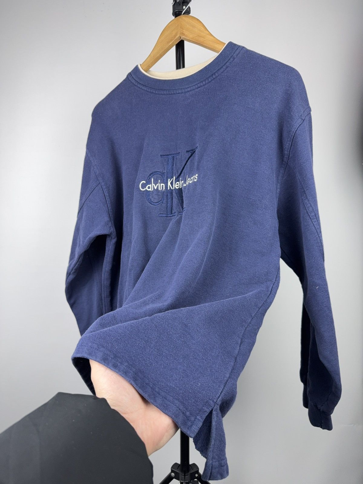 Calvin Klein Vintage 90s Calvin Klein Jeans Embroidered Logo Sweatshirt Size US L / EU 52-54 / 3 - 5 Thumbnail
