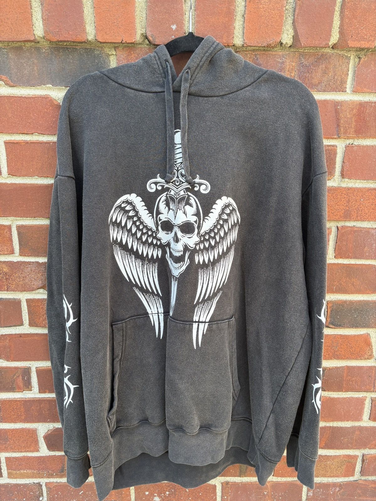 Hot Topic Hot Topic Hoodie Y2K Skull Barbed Wire Streetwear Size XL Size US XL / EU 56 / 4 - 1 Thumbnail