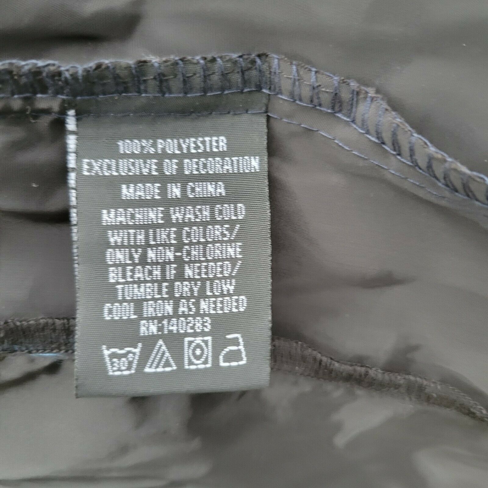 Other Men's Beautiful Giant. Windbreaker Hoodie Jacket. M Size US M / EU 48-50 / 2 - 7 Thumbnail
