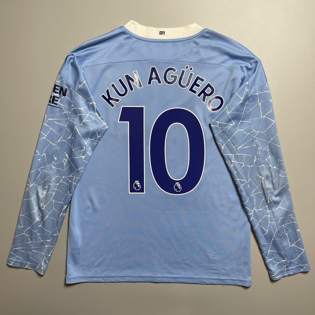 Puma × Vintage MAN CITY PUMA 2020/2021 FOOTBALL HOME JERSEY #10 AGUERO Size US M / EU 48-50 / 2 - 1 Thumbnail