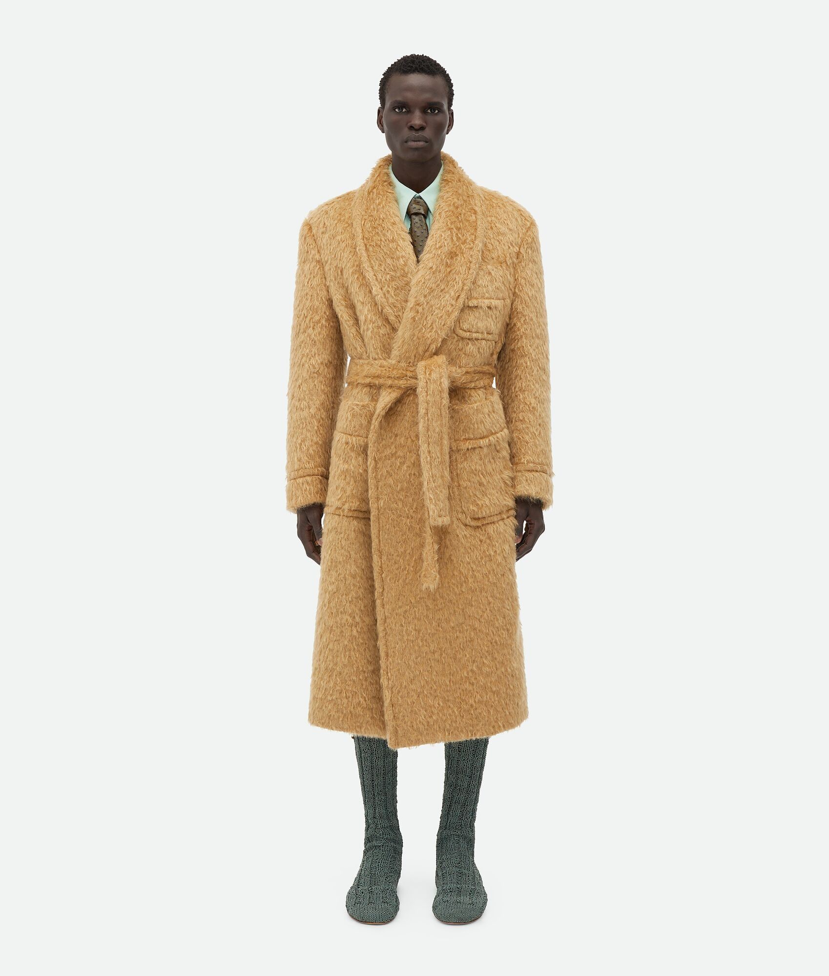Bottega Veneta o1w1db10625 Hairy Wool Mohair Belted Coat in Paper Bag Size US M / EU 48-50 / 2 - 1 Thumbnail