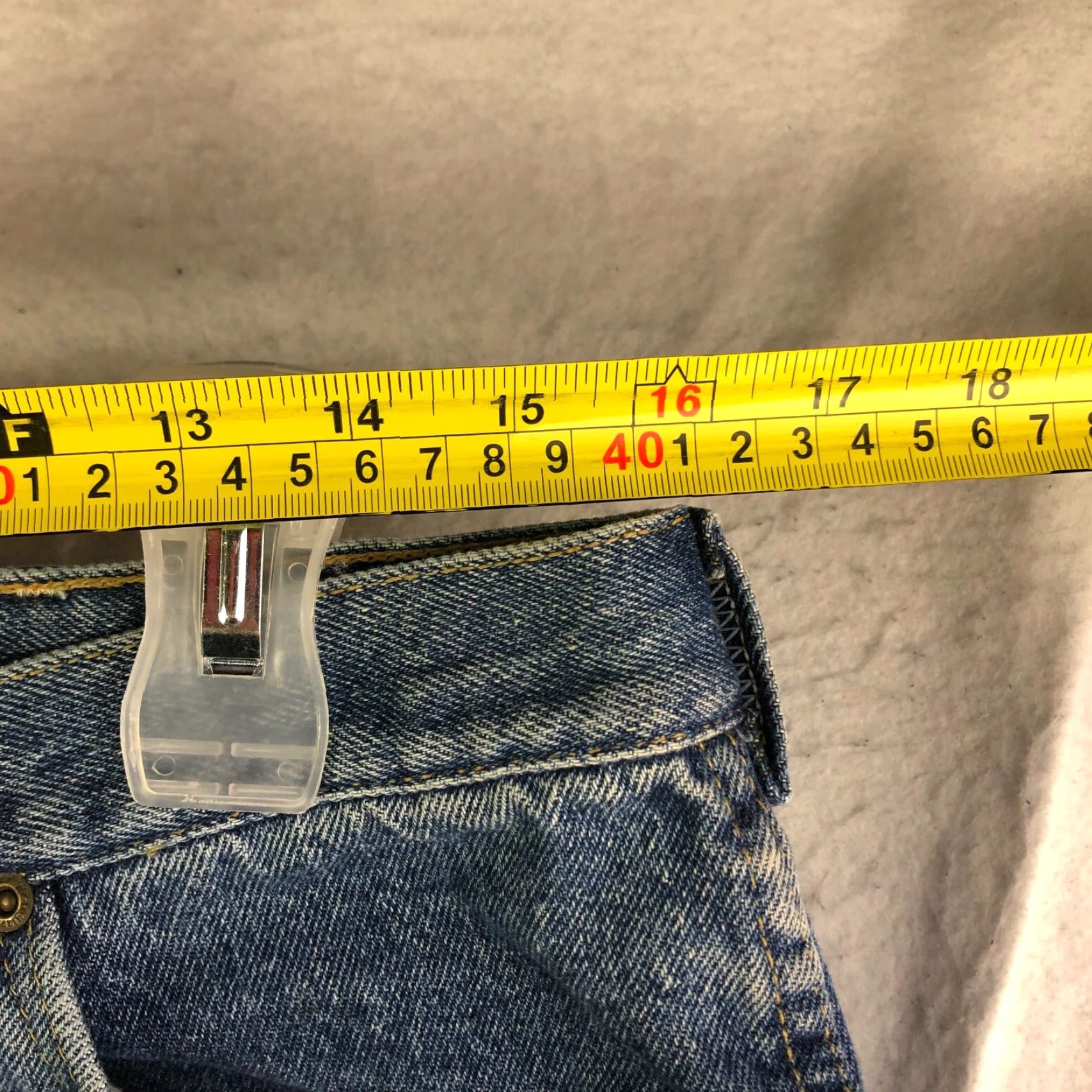 Wrangler Wrangler Jeans Mens 36x30 Straight Leg Mid Rise Medium Wash Blue Denim Jeans Size US 36 / EU 52 - 2 Thumbnail