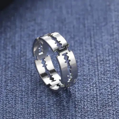 Designer Size 11 Razor Blade Ring Size ONE SIZE - 3 Thumbnail