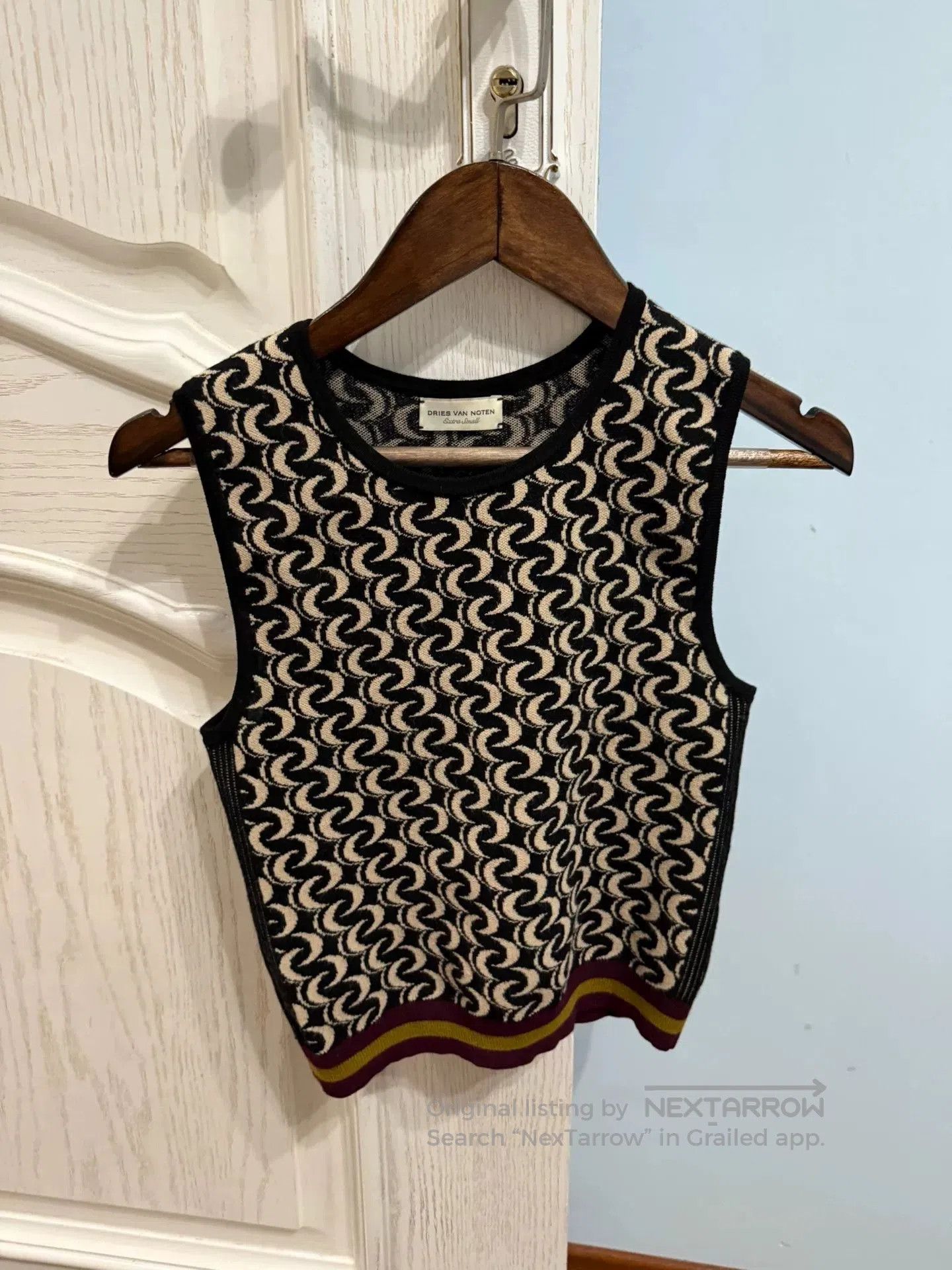 Dries Van Noten Dries Van Noten Knit Vest for Women. Size XS / US 0-2 / IT 36-38 - 1 Thumbnail