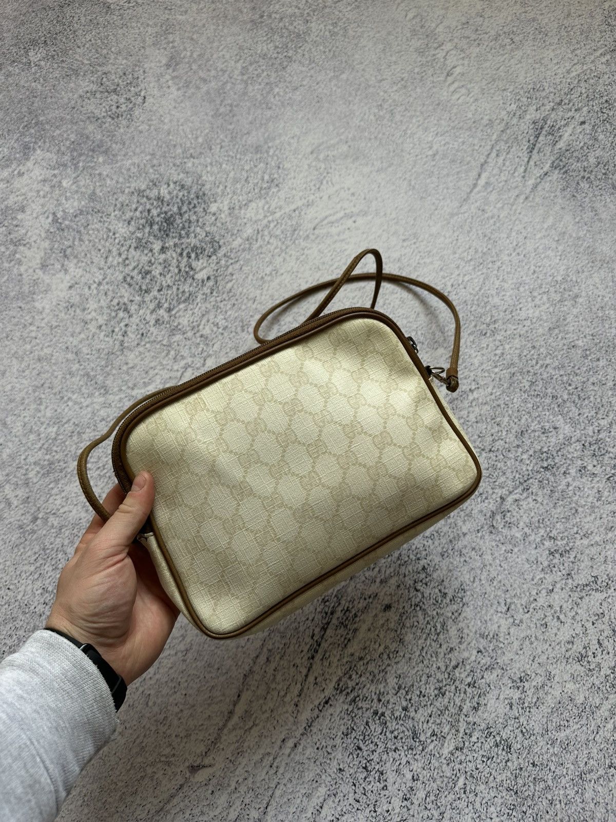 Gucci 80’s GUCCI GG Supreme Coated Canvas Zip Crossbody Bag Size ONE SIZE - 4 Thumbnail