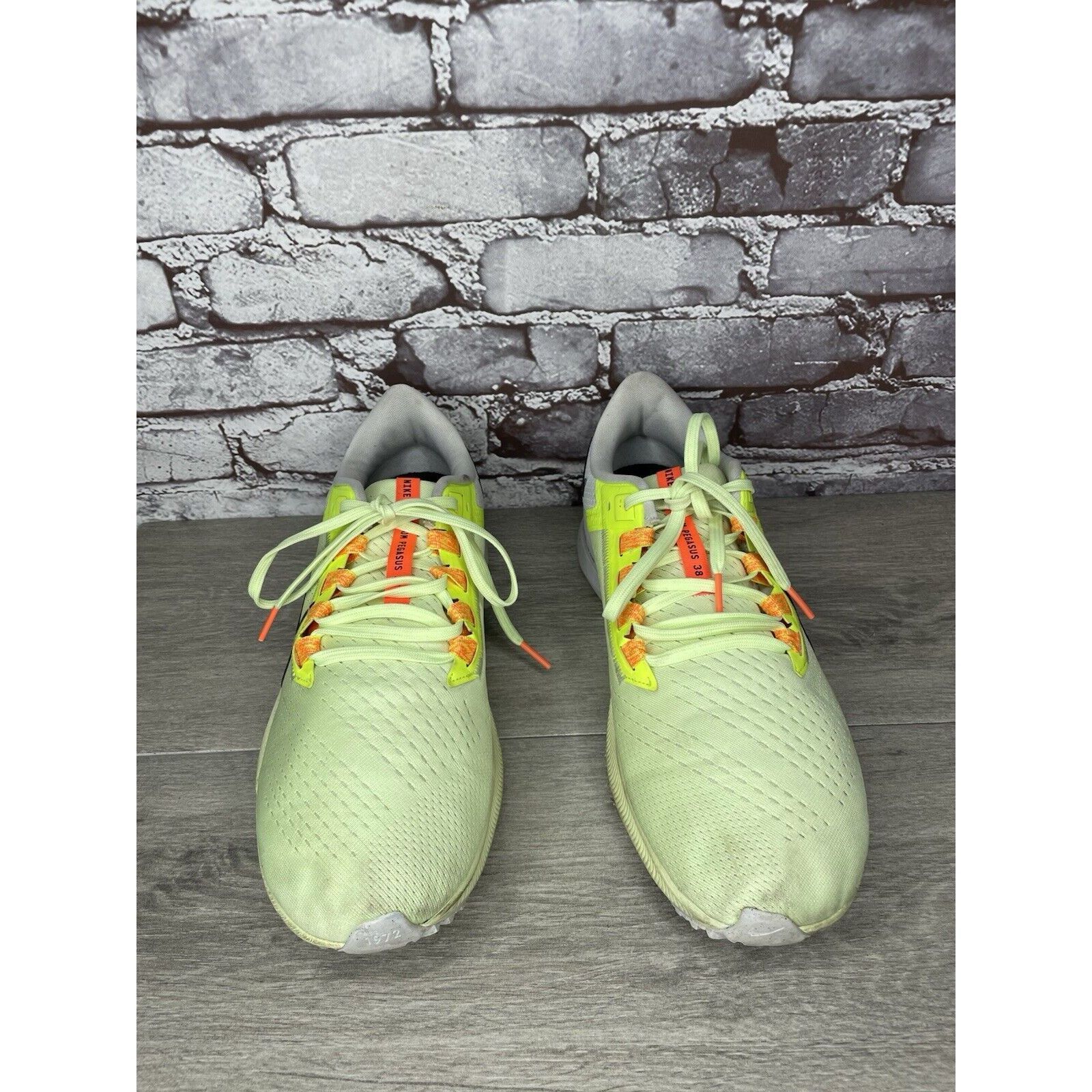 Nike Nike Air Zoom Pegasus 38 Barely Volt Running Shoes Men 11.5M Size US 11.5 / EU 44-45 - 3 Thumbnail