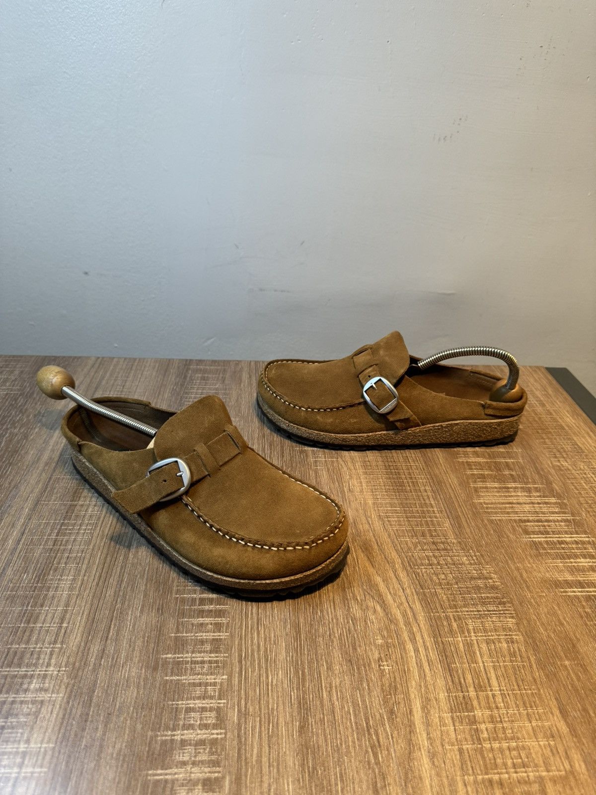 Birkenstock Birkenstock Buckley Suede Leather Clogs in Tea Size 40 L9 M7 Size US 9 / IT 39 - 2 Thumbnail