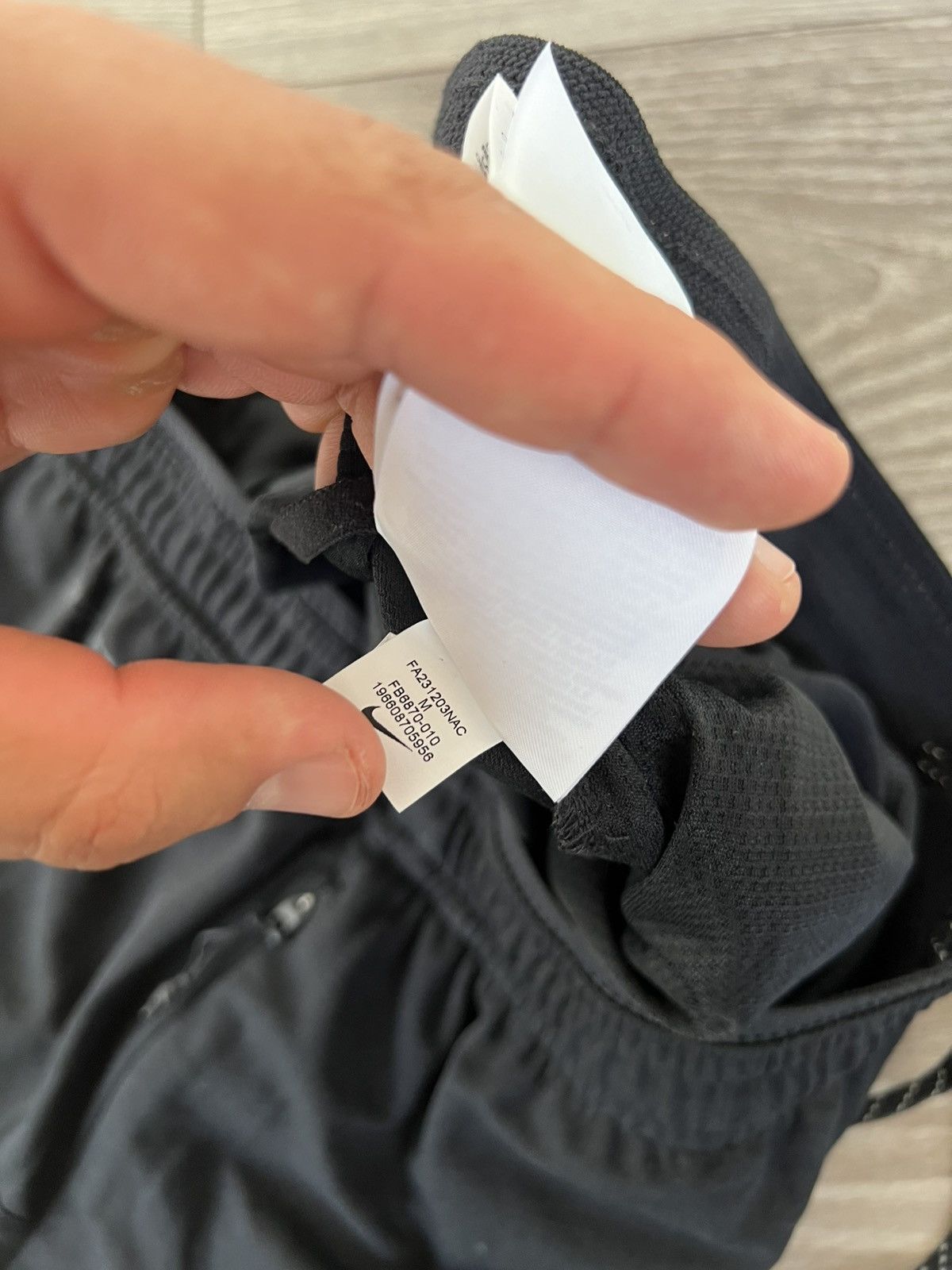 Nike Nike Running Division Reflective Swoosh Dri-Fit ADV 4 Shorts Size US 32 / EU 48 - 17 Thumbnail