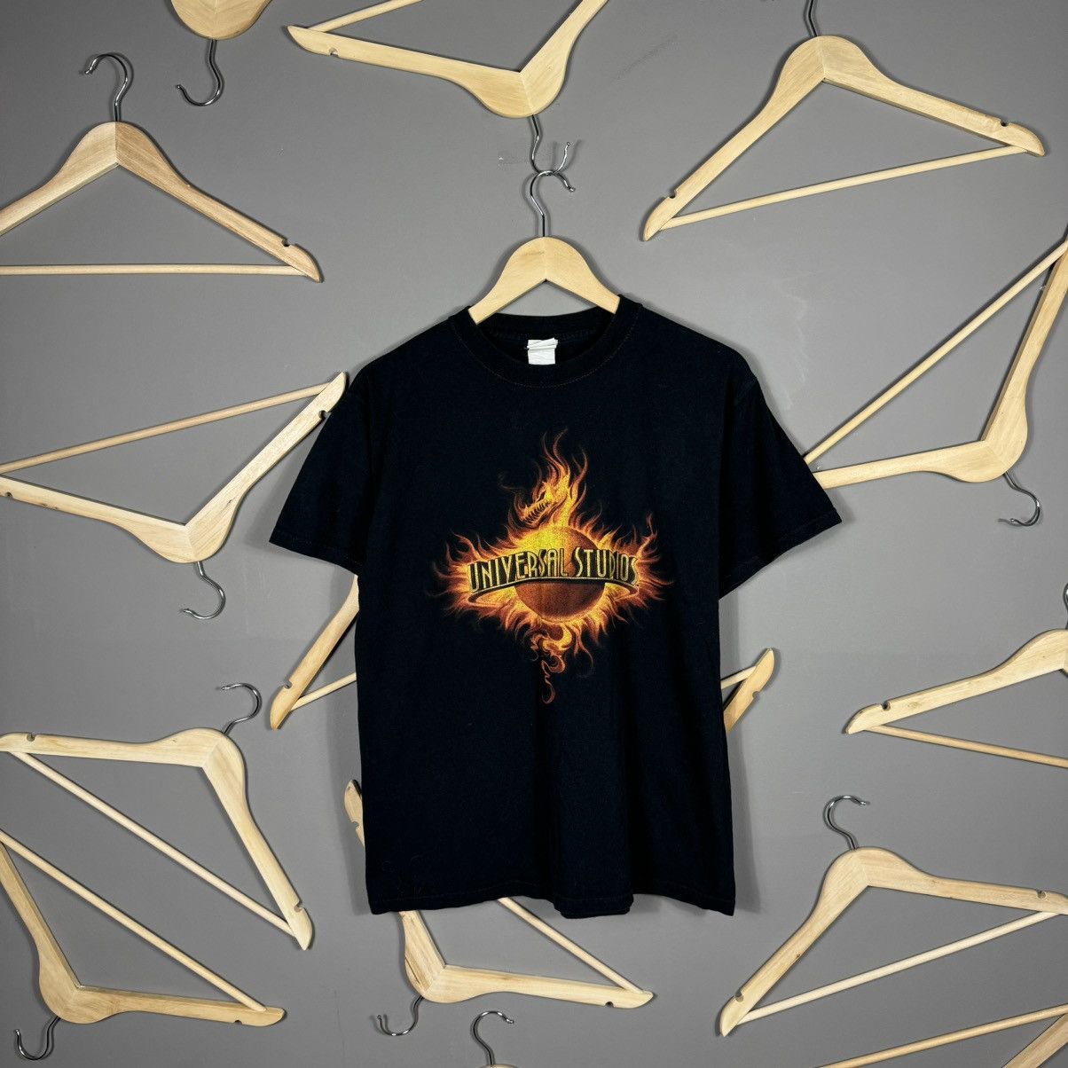 Vintage Vintage 90s Universal Studios Orlando Flame T-shirt Size US M / EU 48-50 / 2 - 1 Thumbnail