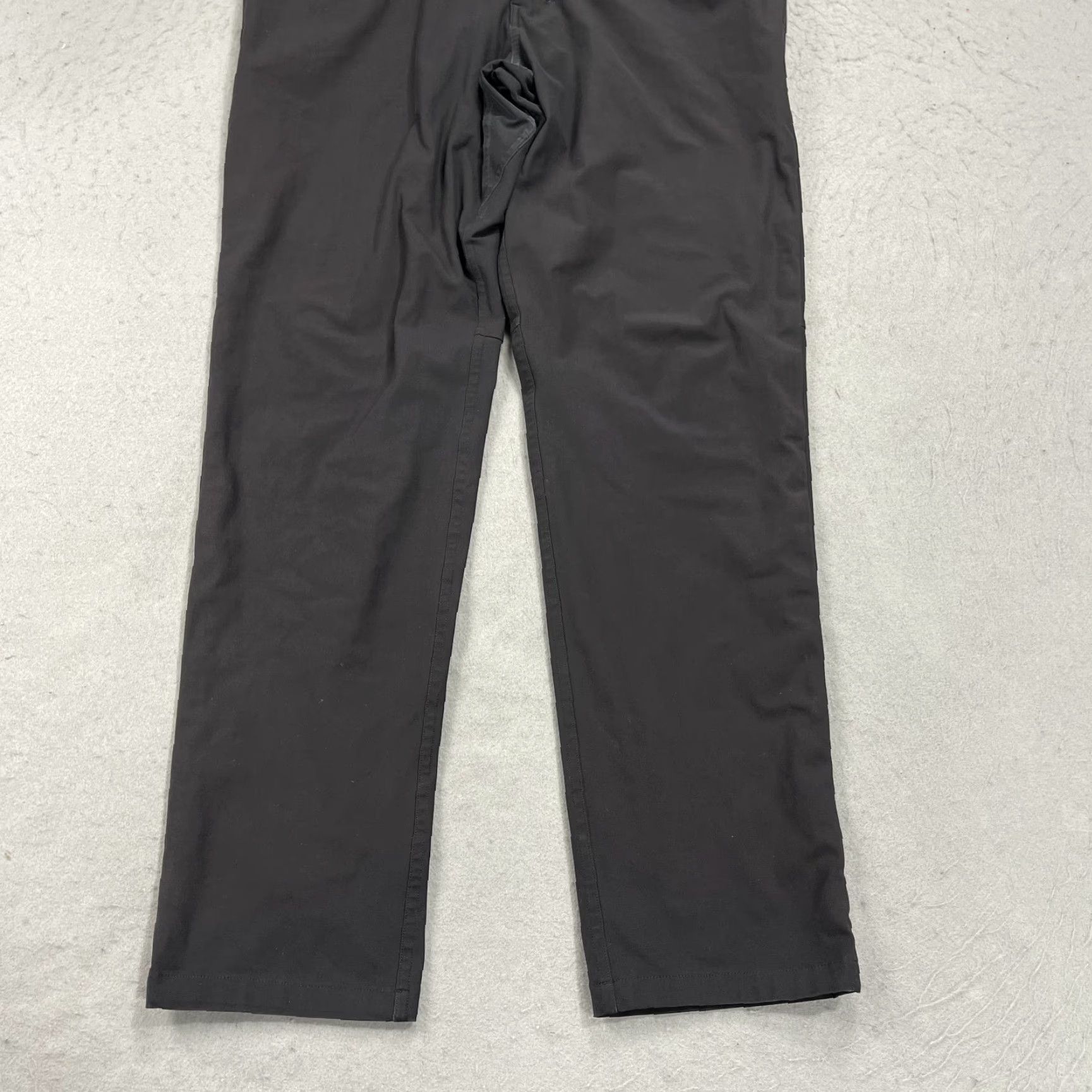 Lululemon Lululemon Pants Mens 34x30 Black Warpstreme Slim Casual Chino Button Preppy ABC Pants Mens 34 Black Warpstreme Sl im Casual Chino Button Preppy Size US 34 / EU 50 - 3 Thumbnail