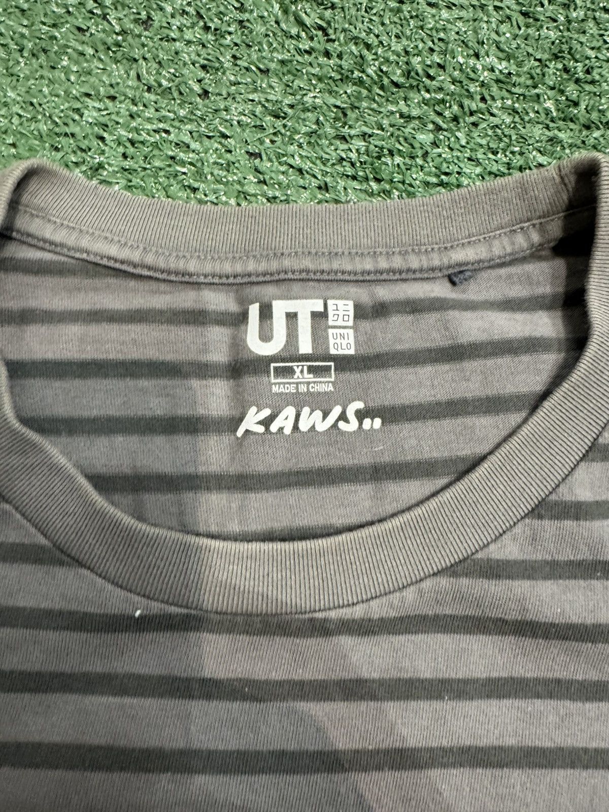Kaws × Uniqlo KAWS x Uniqlo BFF Striped Tee Size US XL / EU 56 / 4 - 2 Thumbnail