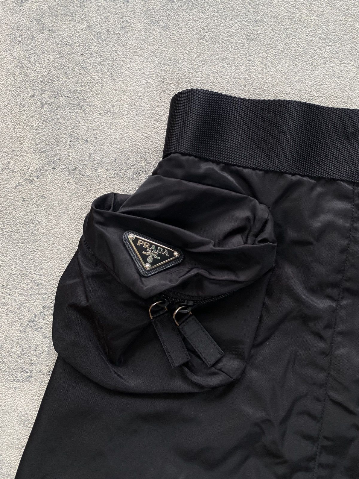Prada Prada Black Nylon Mini Skirt Size 36" / US 14 / IT 50 - 2 Thumbnail