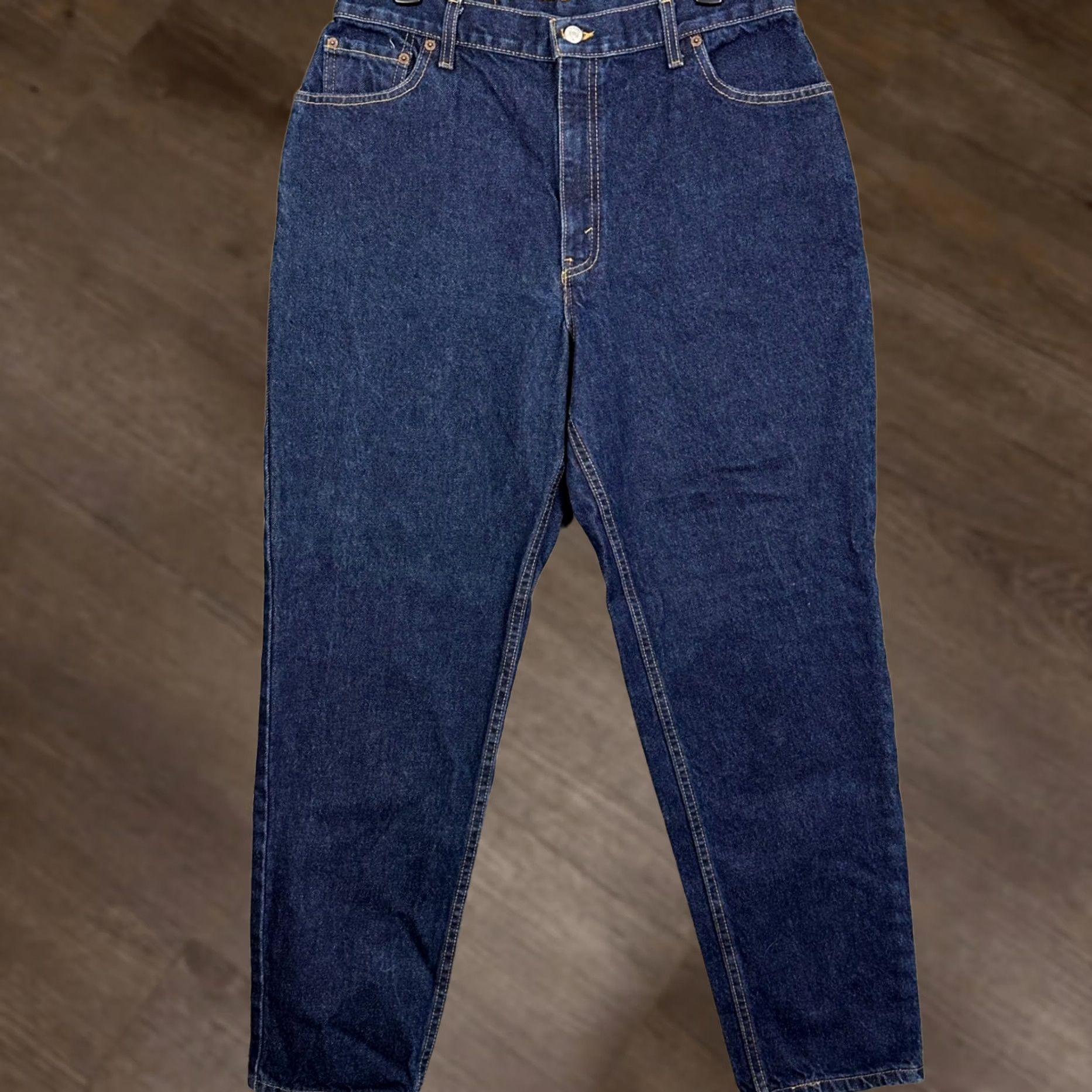 Levi's VINTAGE Levi's 550 Jeans Womens 16 Dark Indigo Denim Relaxed Tapered Leg High Rise Made in USA Jeans Size 38" / US 16 / IT 52 - 1 Thumbnail
