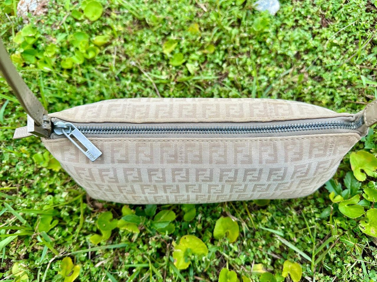 Fendi Authentic Fendi Zucchino Canvas Baguette Shoulder Bag Size ONE SIZE - 5 Thumbnail