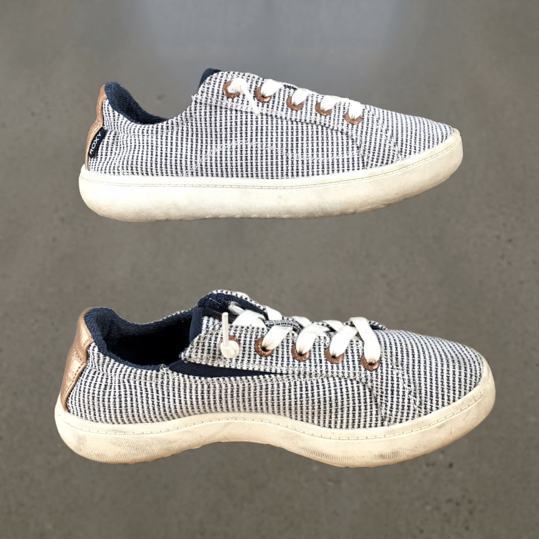 Vintage Roxy Shoes Womens 6.5 Crews Court Sneakers Blue Striped Lace Up Low Top Casual Shirt Shoe Womens Casual Sneakers Size M / US 6-8 / IT 42-44 - 1 Thumbnail