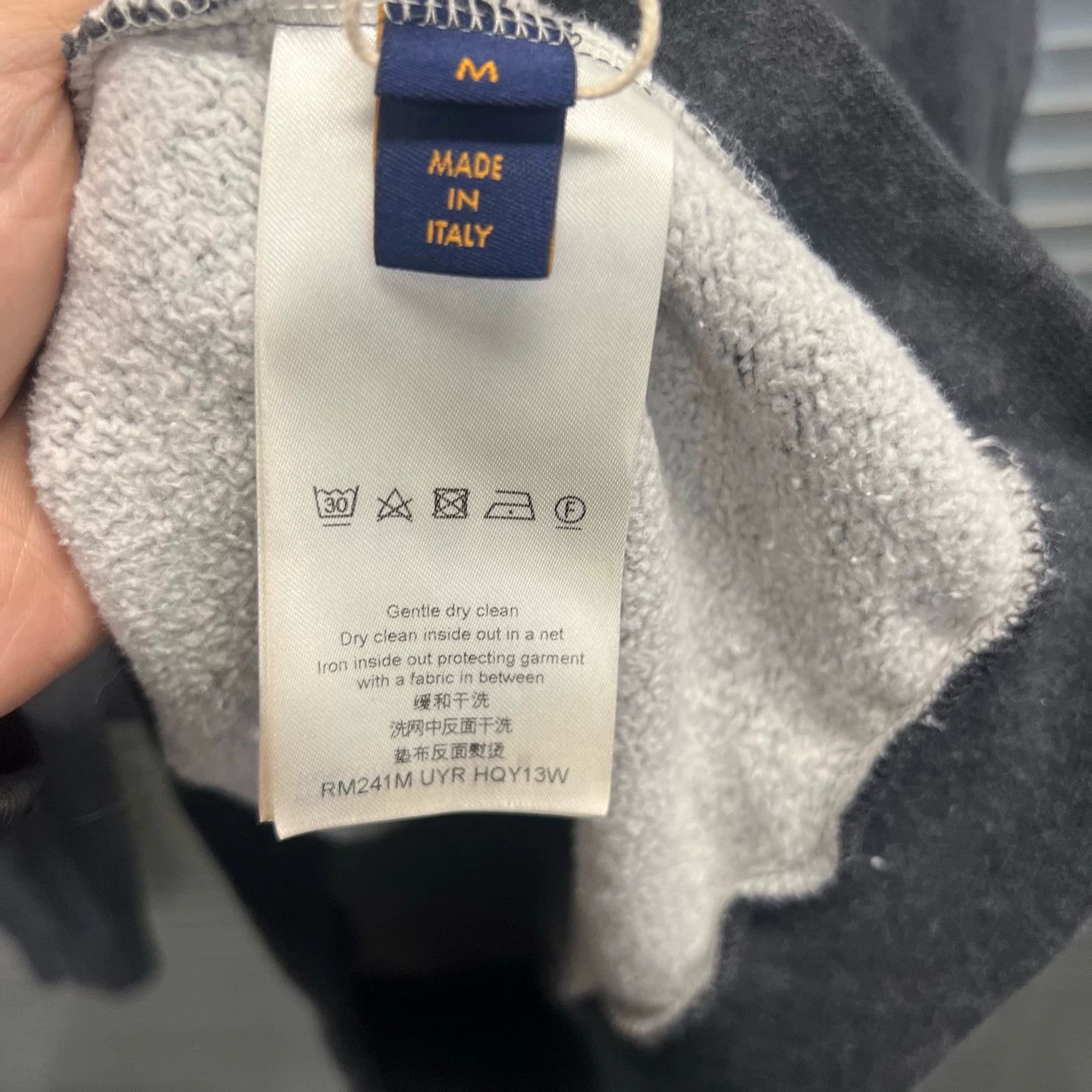 Louis Vuitton LV SS24 Gray Logo Embroidered Zip Sweatshirt M New #10604 Size US M / EU 48-50 / 2 - 6 Thumbnail