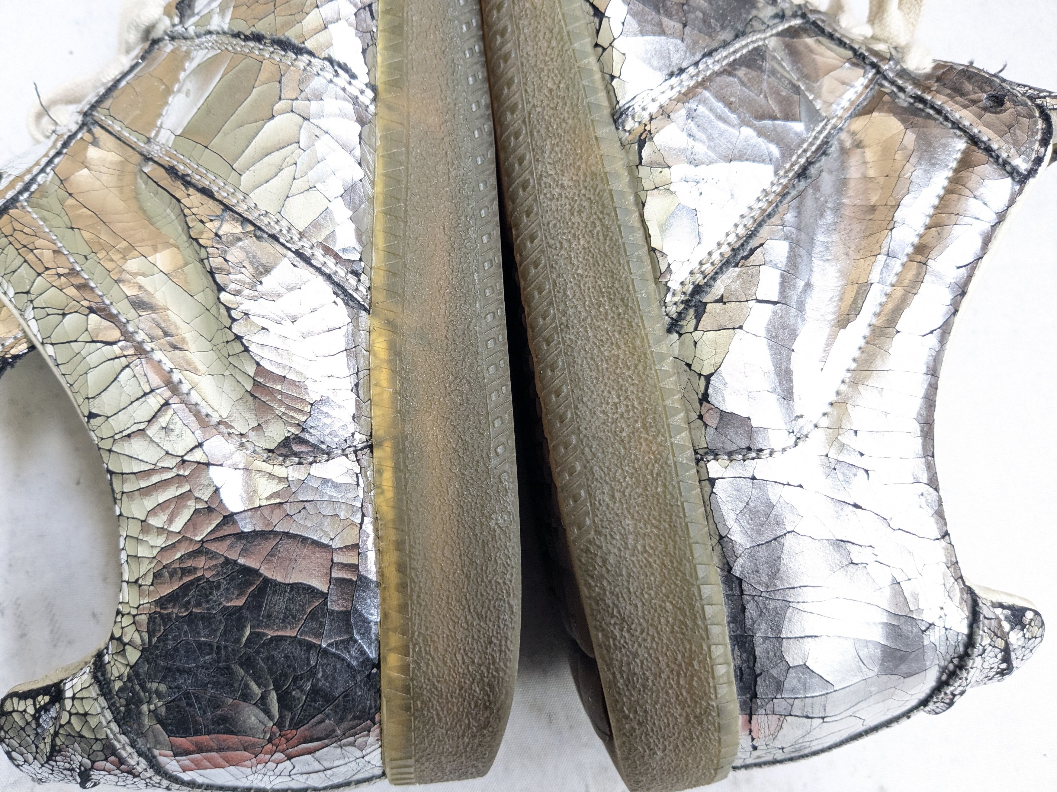 Maison Margiela Maison Margiela Replica GAT Silver 9 42 Low Tops Size US 9 / EU 42 - 13 Thumbnail