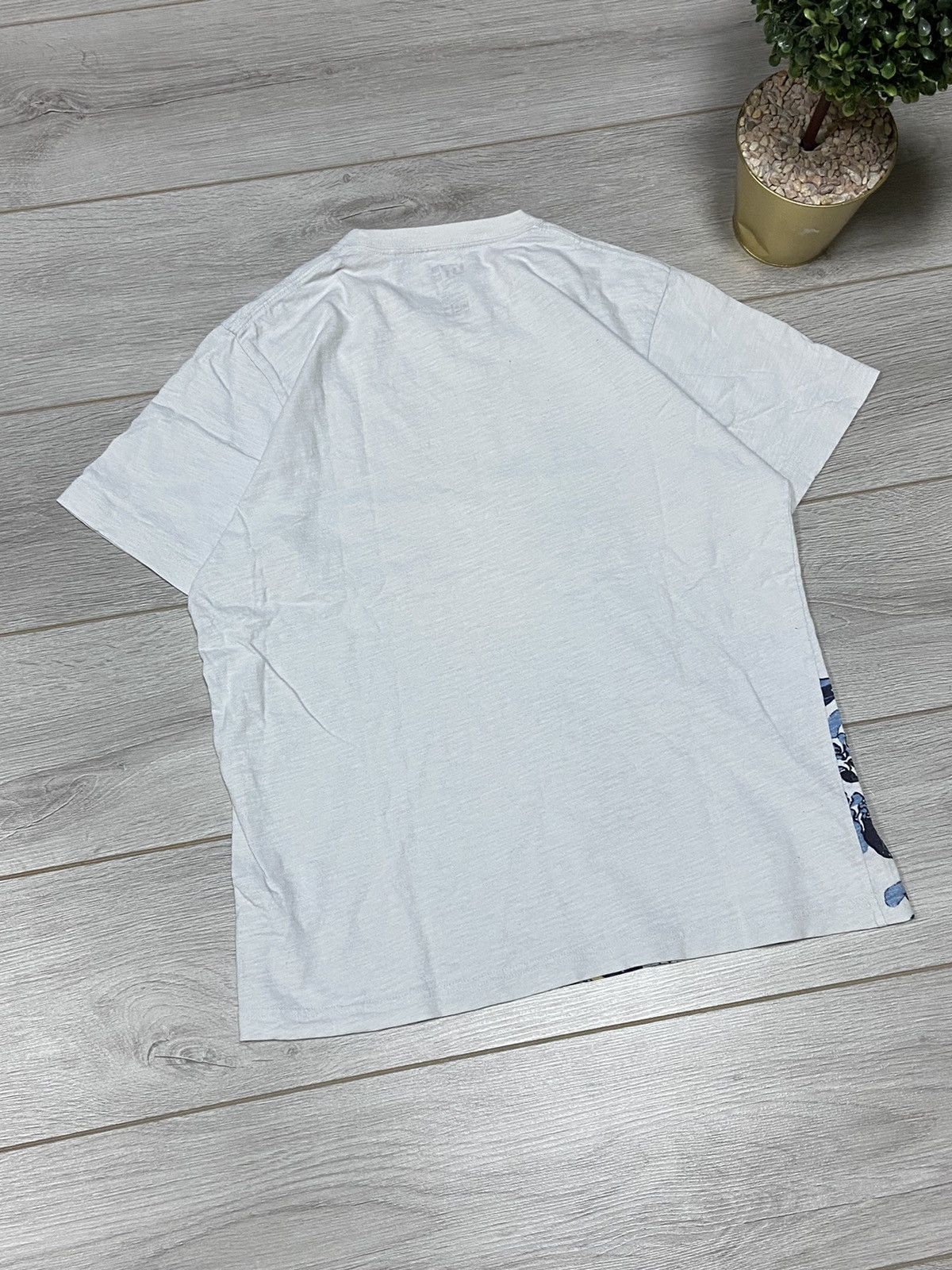 Uniqlo Uniqlo waves 🌊 sea Hokusai Blue t-shirt Size US L / EU 52-54 / 3 - 7 Thumbnail