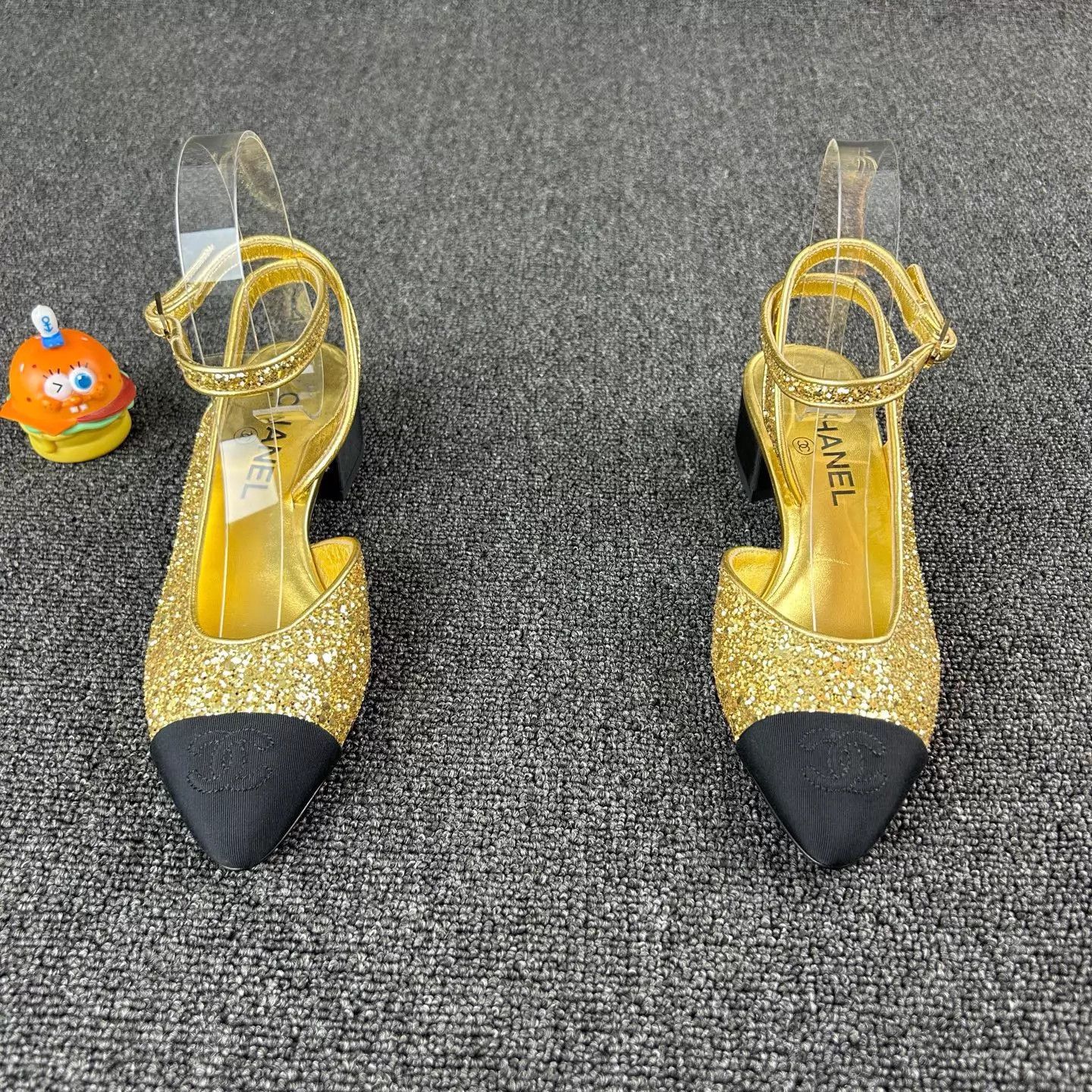 Chanel Chanel Women's Gold Sequin Pumps 36 Size US 5.5 / IT 35.5 - 2 Thumbnail