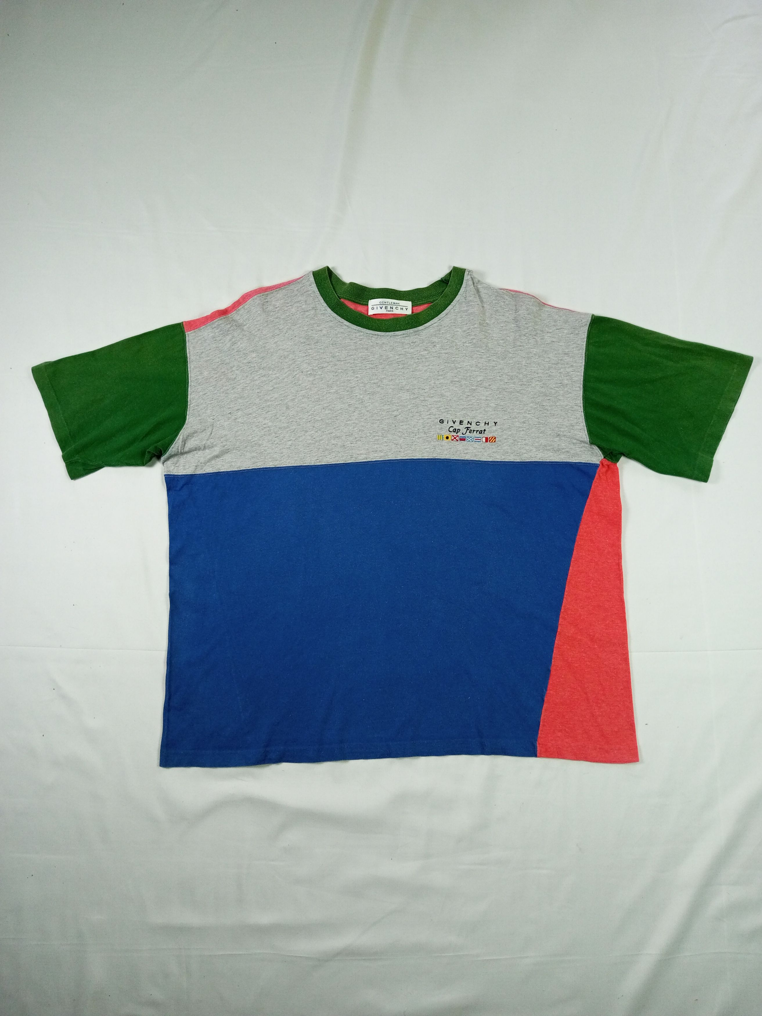 Givenchy 🔥GRAILSALE🔥 RARE Vtg Givenchy Tee Single Stitch Multicolor Size US XL / EU 56 / 4 - 2 Thumbnail