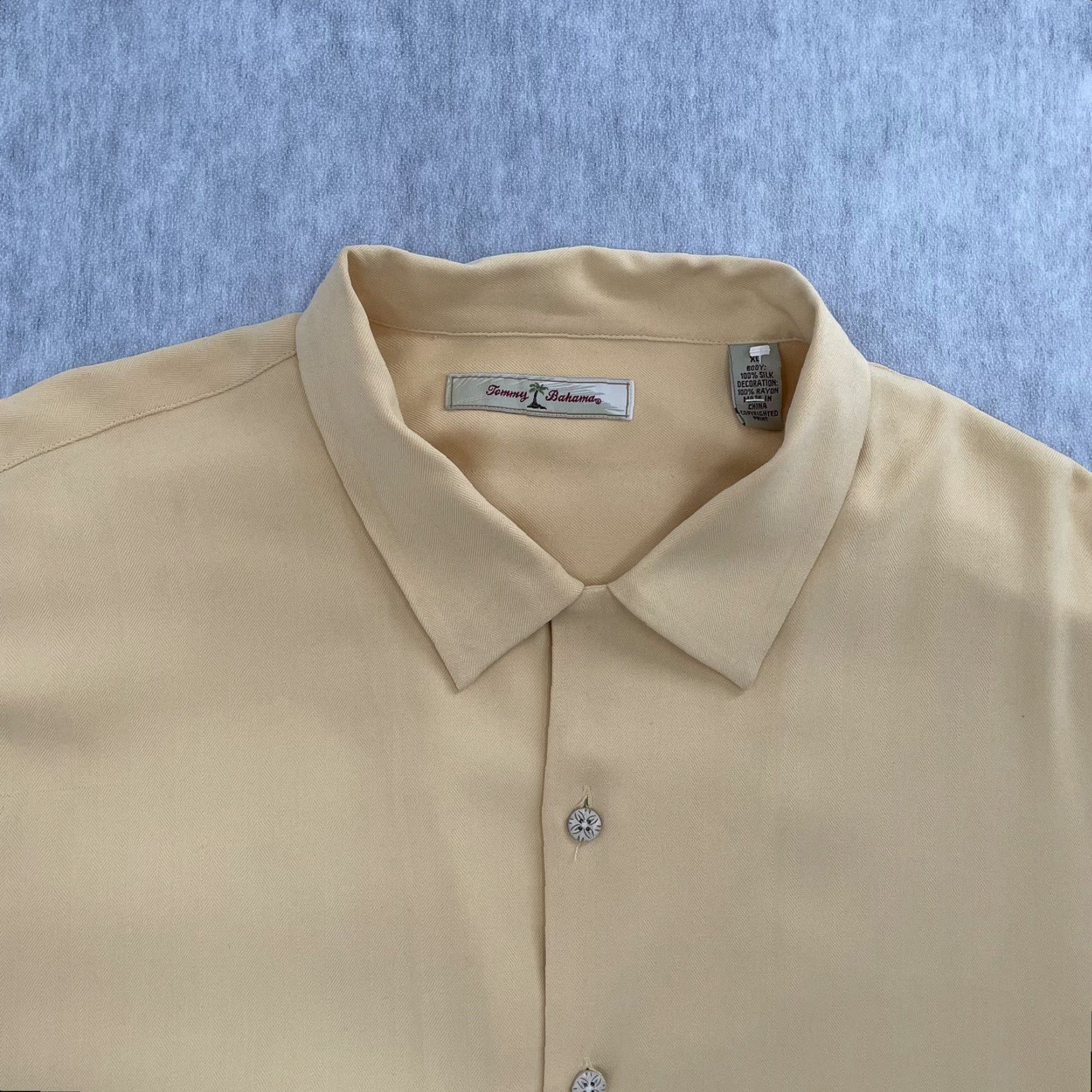 Tommy Bahama Tommy Bahama Shirt Men's XL Yellow Silk Short Sleeve Button-Front Beach Hawaiian Aloha Bar None Martini Glass Mens Size US XL / EU 56 / 4 - 4 Thumbnail