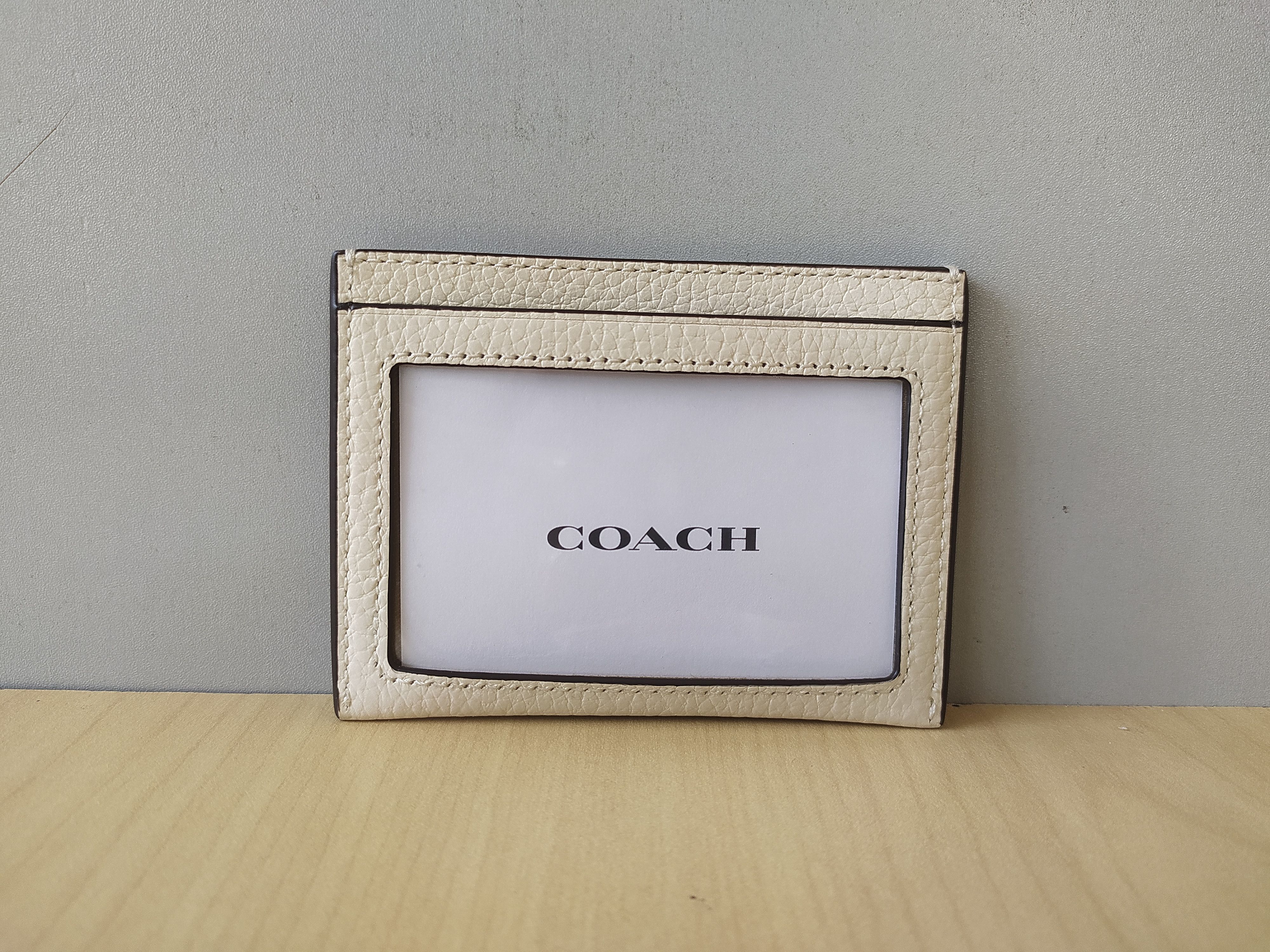 Coach Coach Pebbled Leather Card/ID Holder Free Shipping T/1914 Size ONE SIZE - 2 Thumbnail