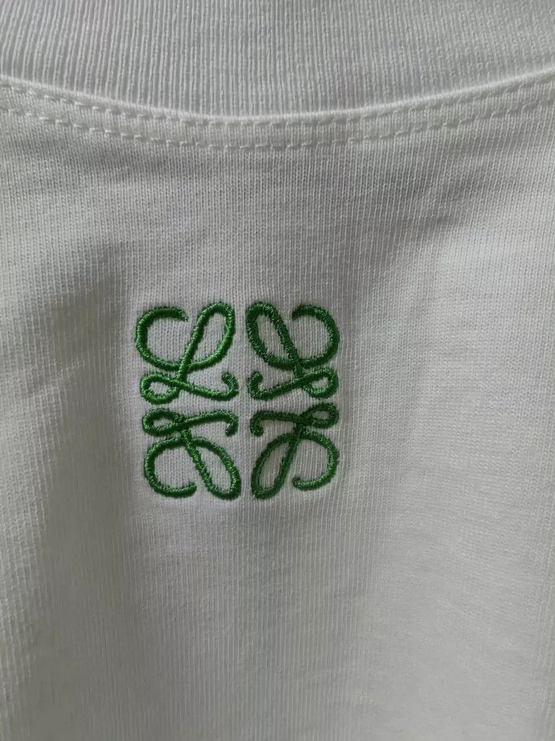 Loewe LOEWE White wide length short T Size S / US 4 / IT 40 - 2 Thumbnail