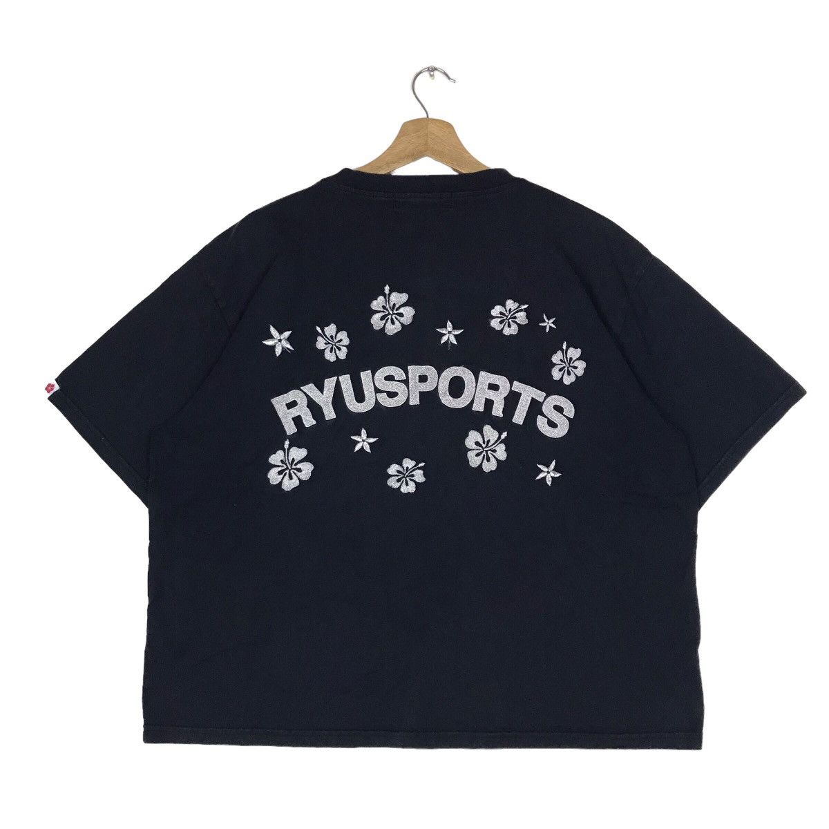 Vintage Vintage RyuSports Surfwear Cropped Top Tee Shirt Size US M / EU 48-50 / 2 - 7 Thumbnail
