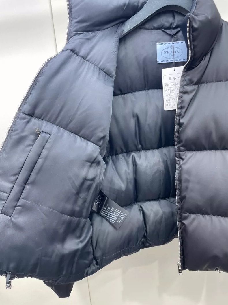 Prada Prada 22 autumn and winter functional silhouette down jacke Size M / US 6-8 / IT 42-44 - 5 Thumbnail