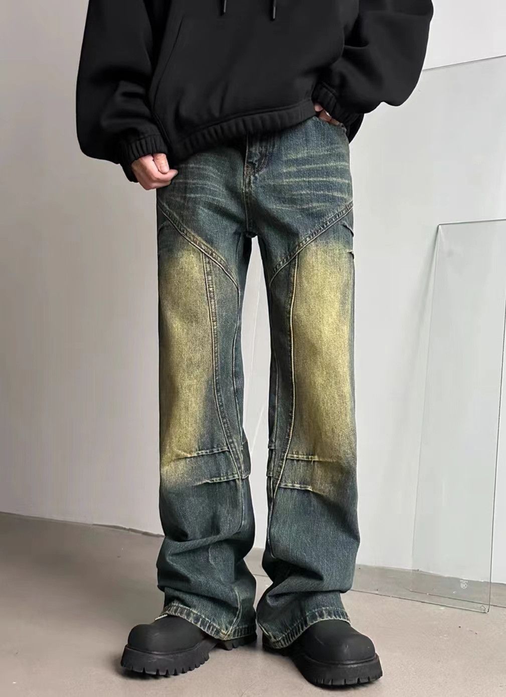Vintage loose washed pleated bootcut jeans