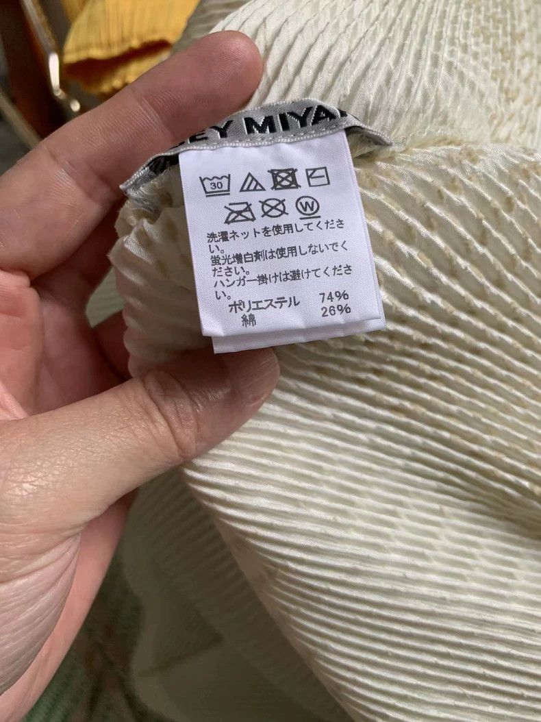 Issey Miyake Issey Miyake Fish-scale top Size M / US 6-8 / IT 42-44 - 3 Thumbnail